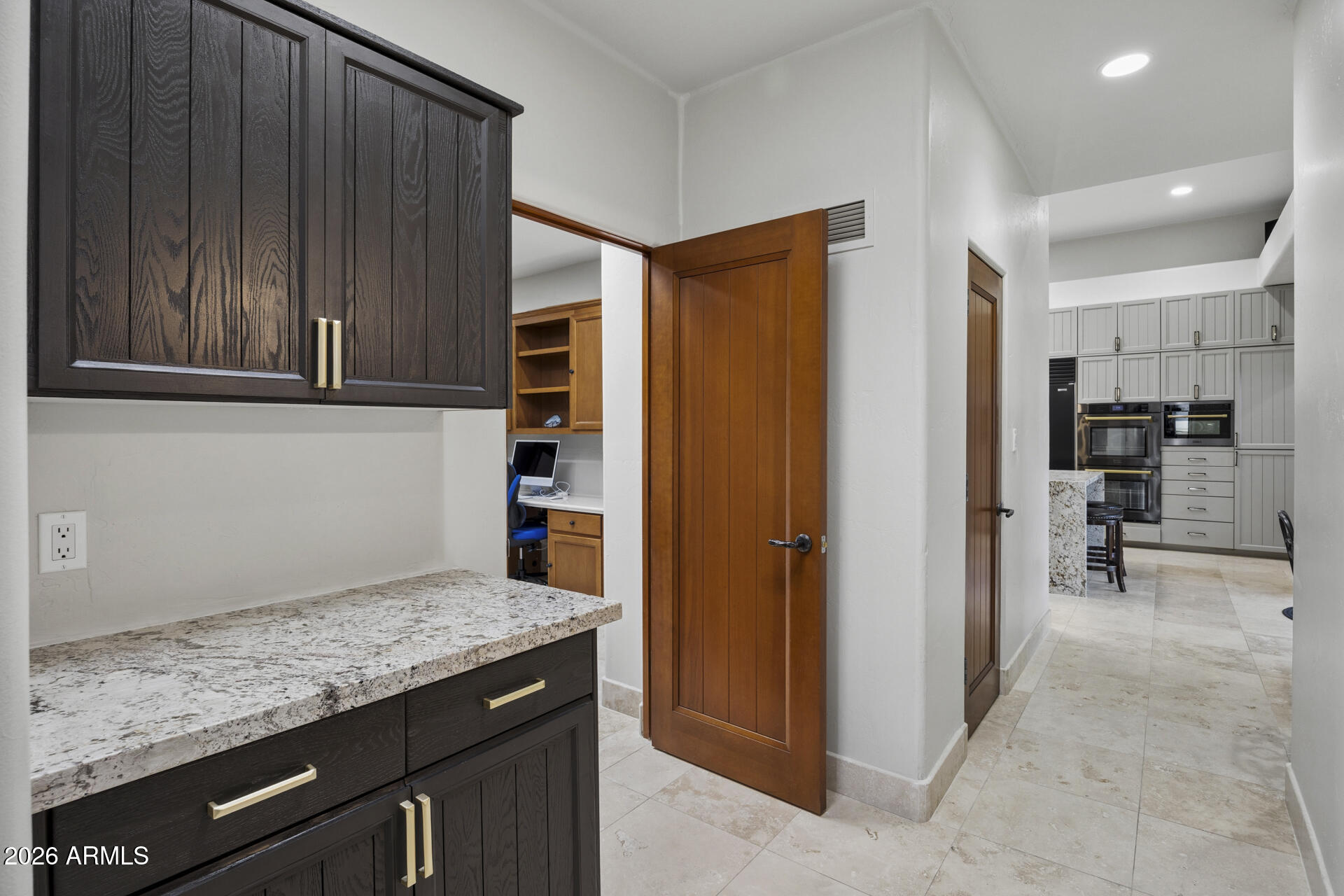 DESERT MOUNTAIN PHASE 1 UNIT 2 LOT 206-335 TR A - Residential