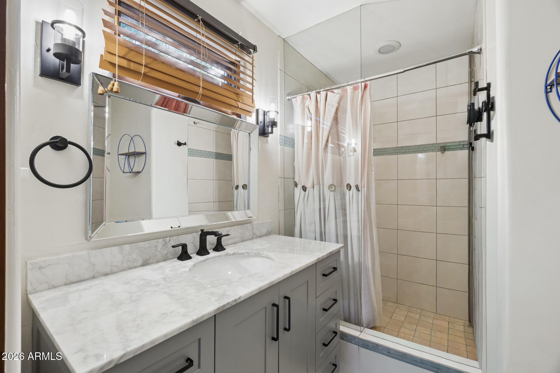 DESERT MOUNTAIN PHASE 1 UNIT 2 LOT 206-335 TR A - Residential