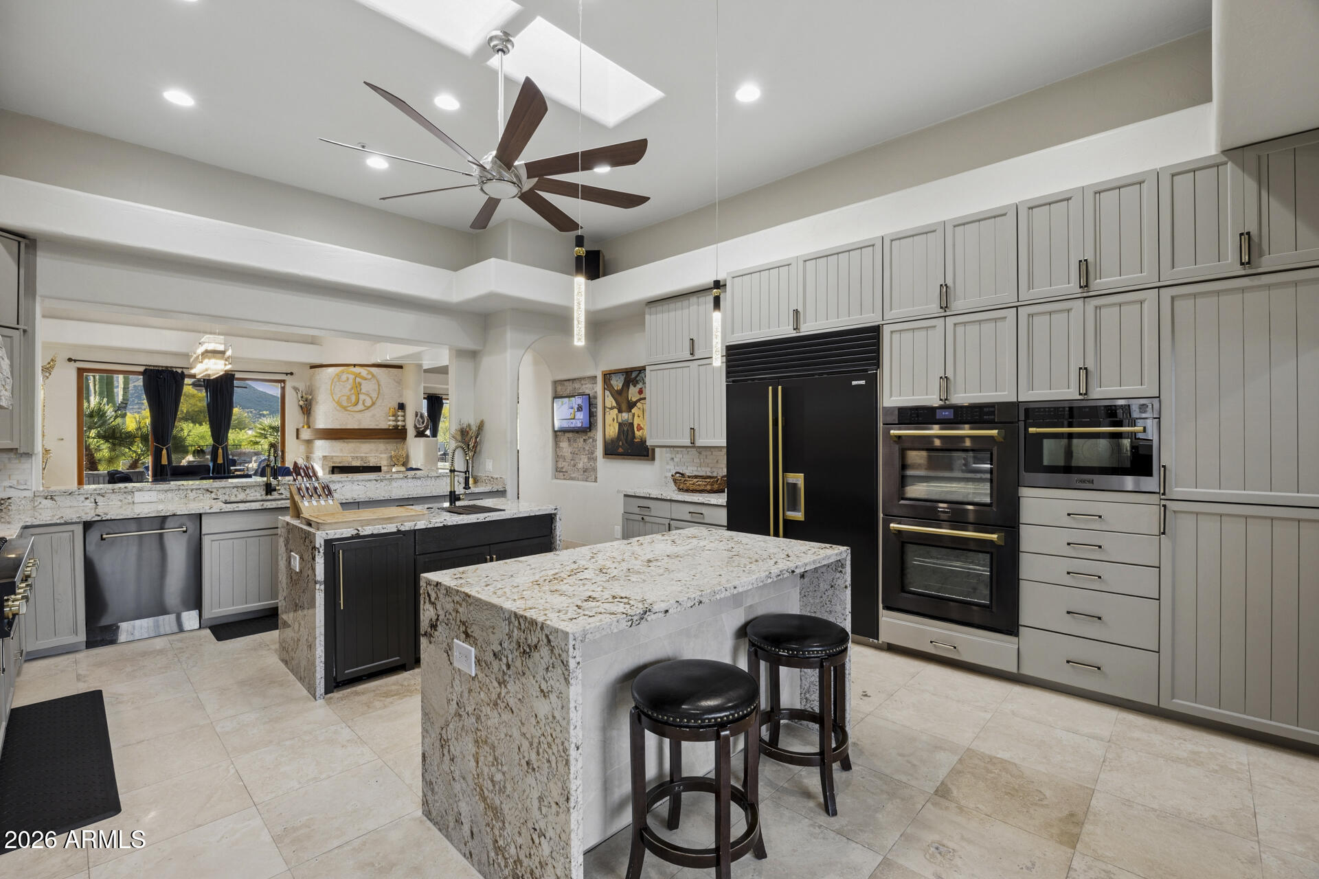 DESERT MOUNTAIN PHASE 1 UNIT 2 LOT 206-335 TR A - Residential