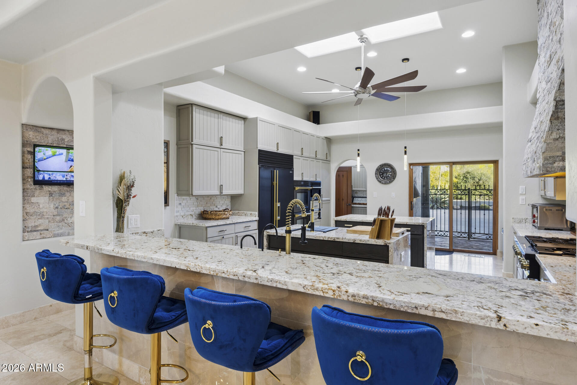 DESERT MOUNTAIN PHASE 1 UNIT 2 LOT 206-335 TR A - Residential