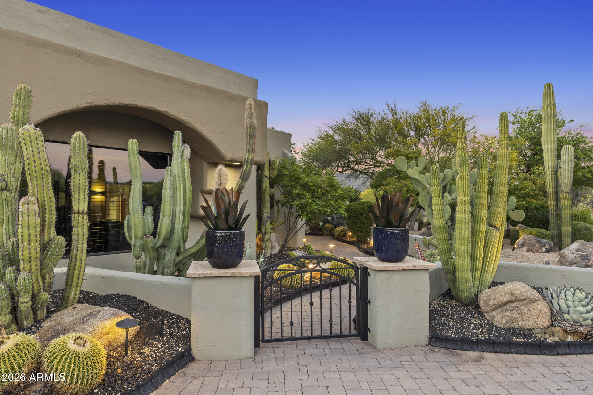 DESERT MOUNTAIN PHASE 1 UNIT 2 LOT 206-335 TR A - Residential
