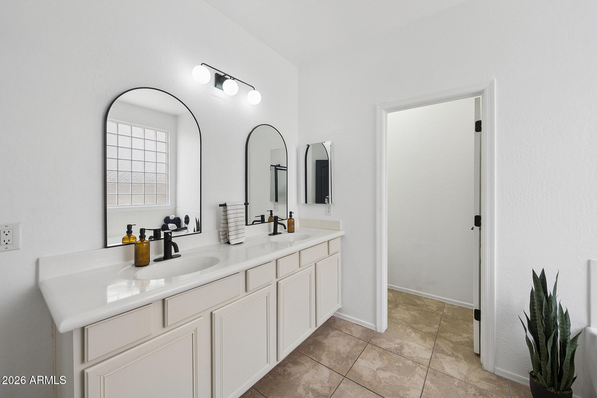 LAVEEN RANCH AMD - Residential