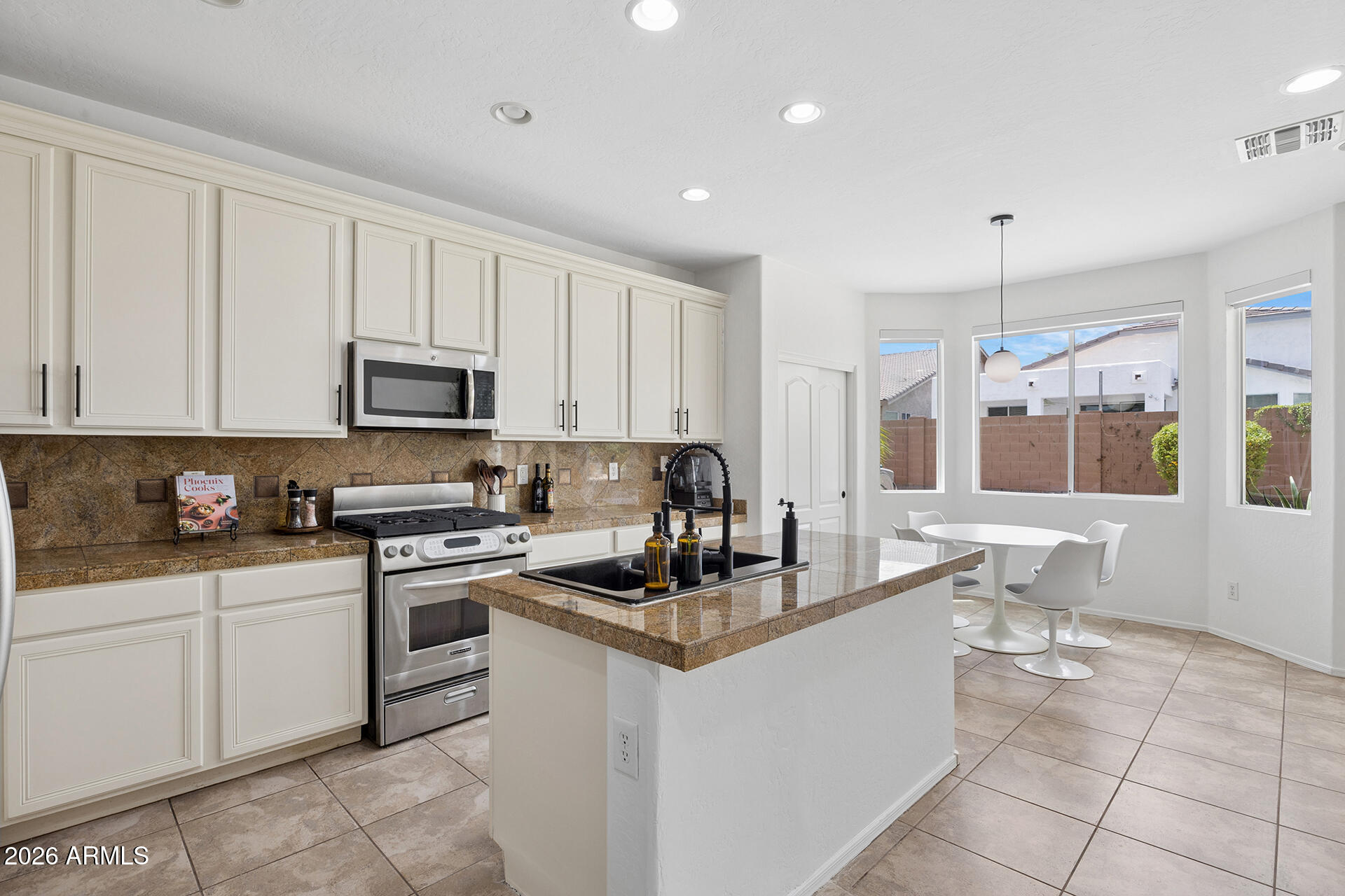 LAVEEN RANCH AMD - Residential