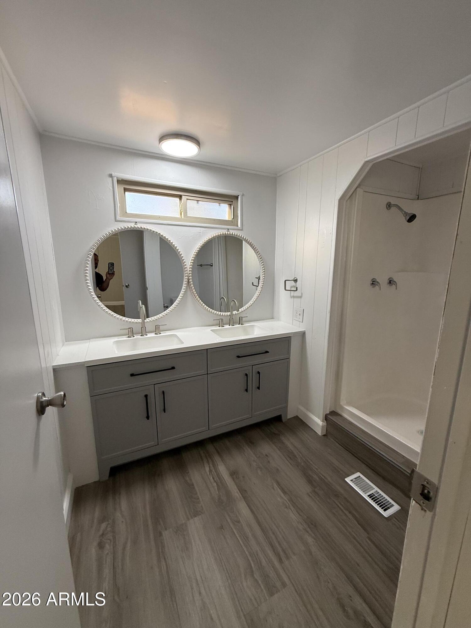 CHANDLER MANOR - Residential