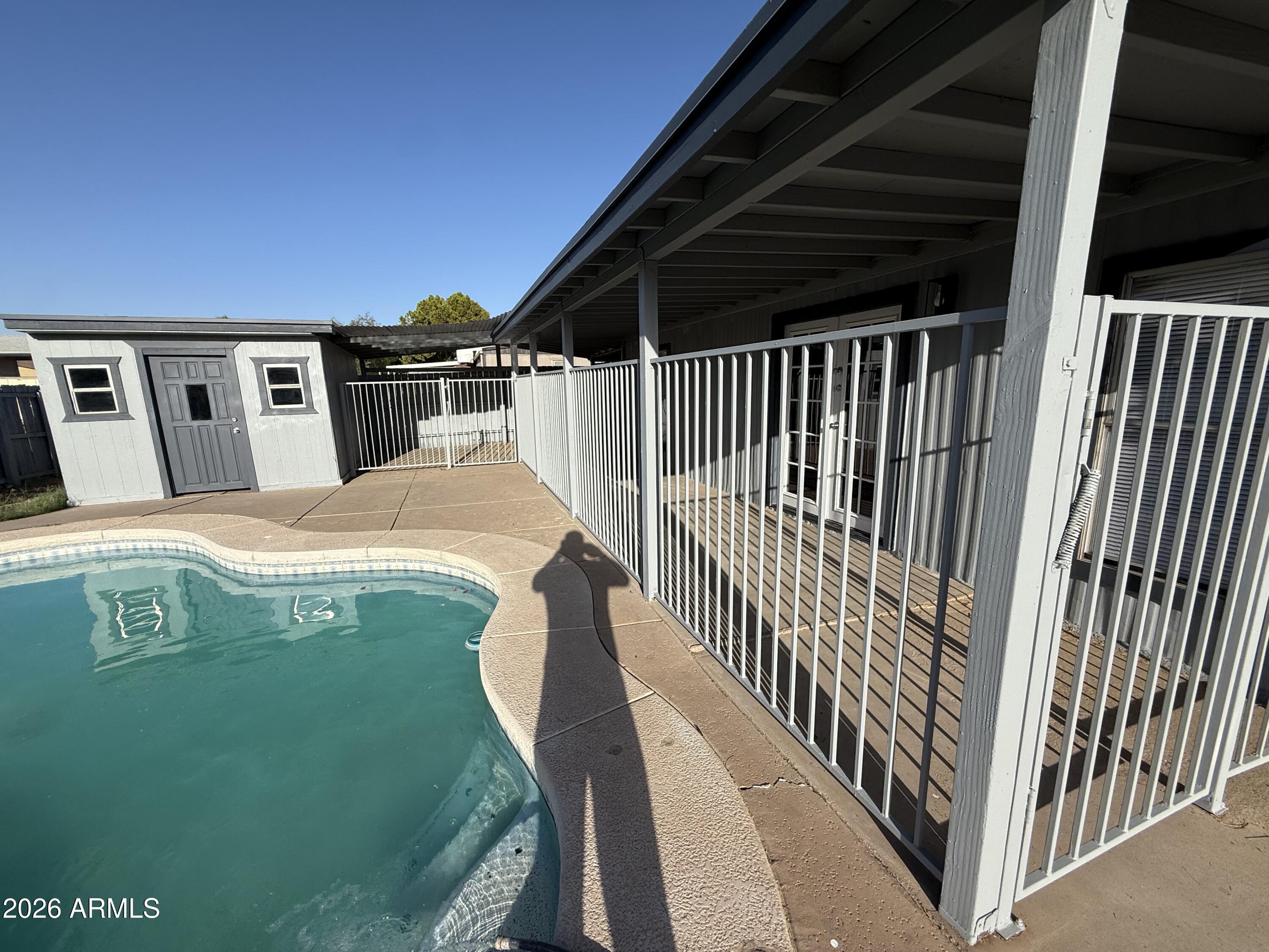 CHANDLER MANOR - Residential