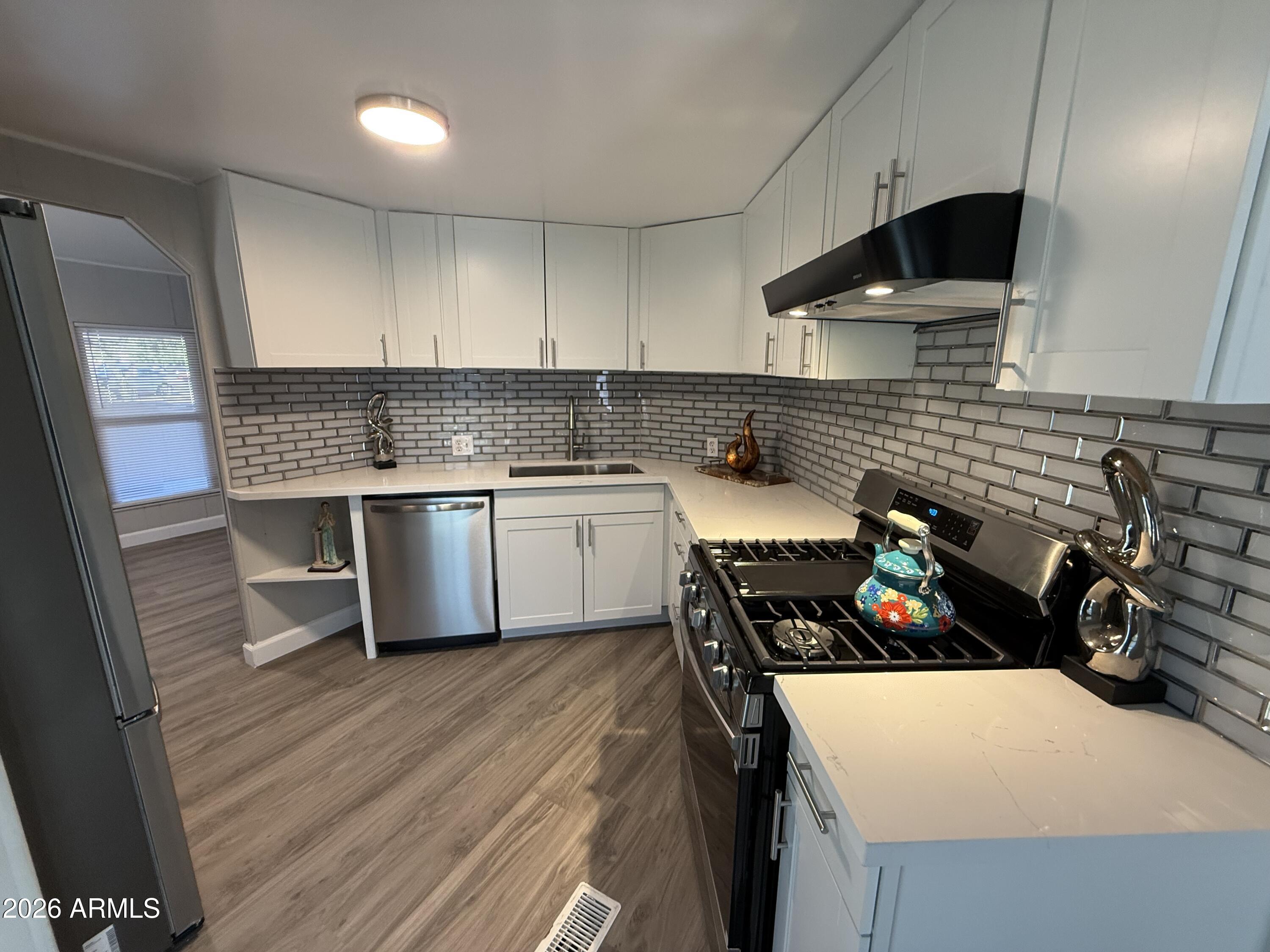 CHANDLER MANOR - Residential