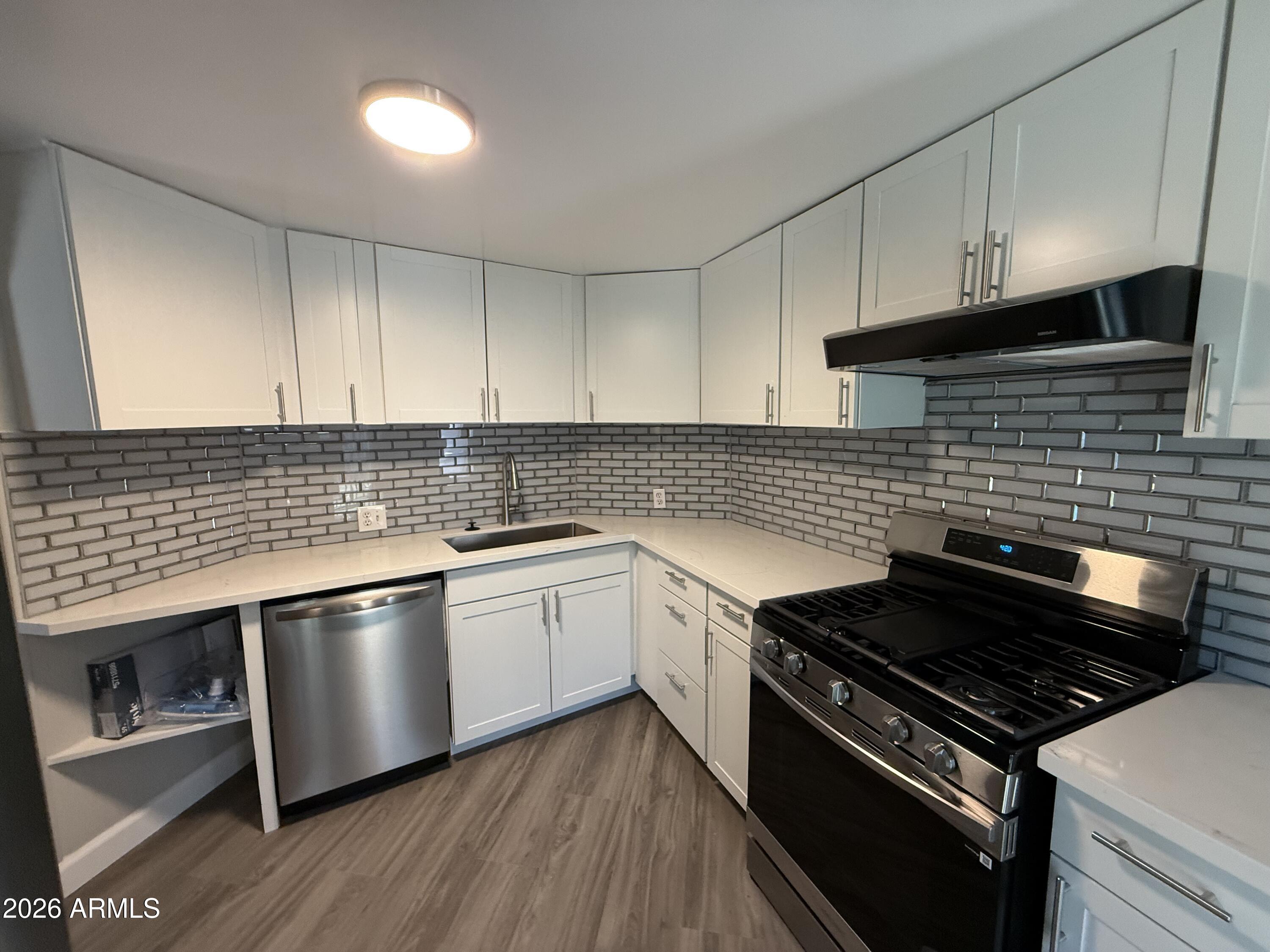 CHANDLER MANOR - Residential