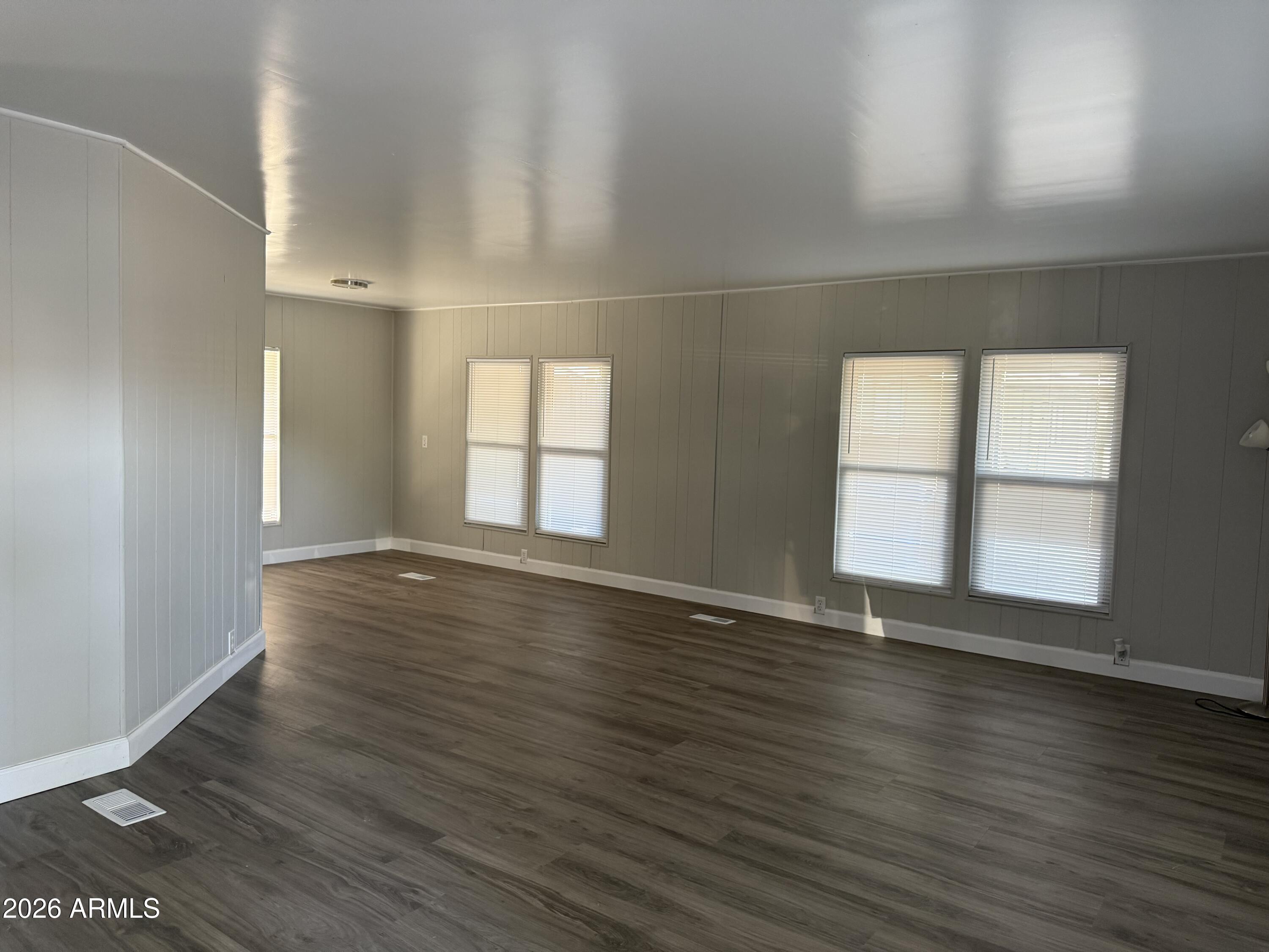 CHANDLER MANOR - Residential