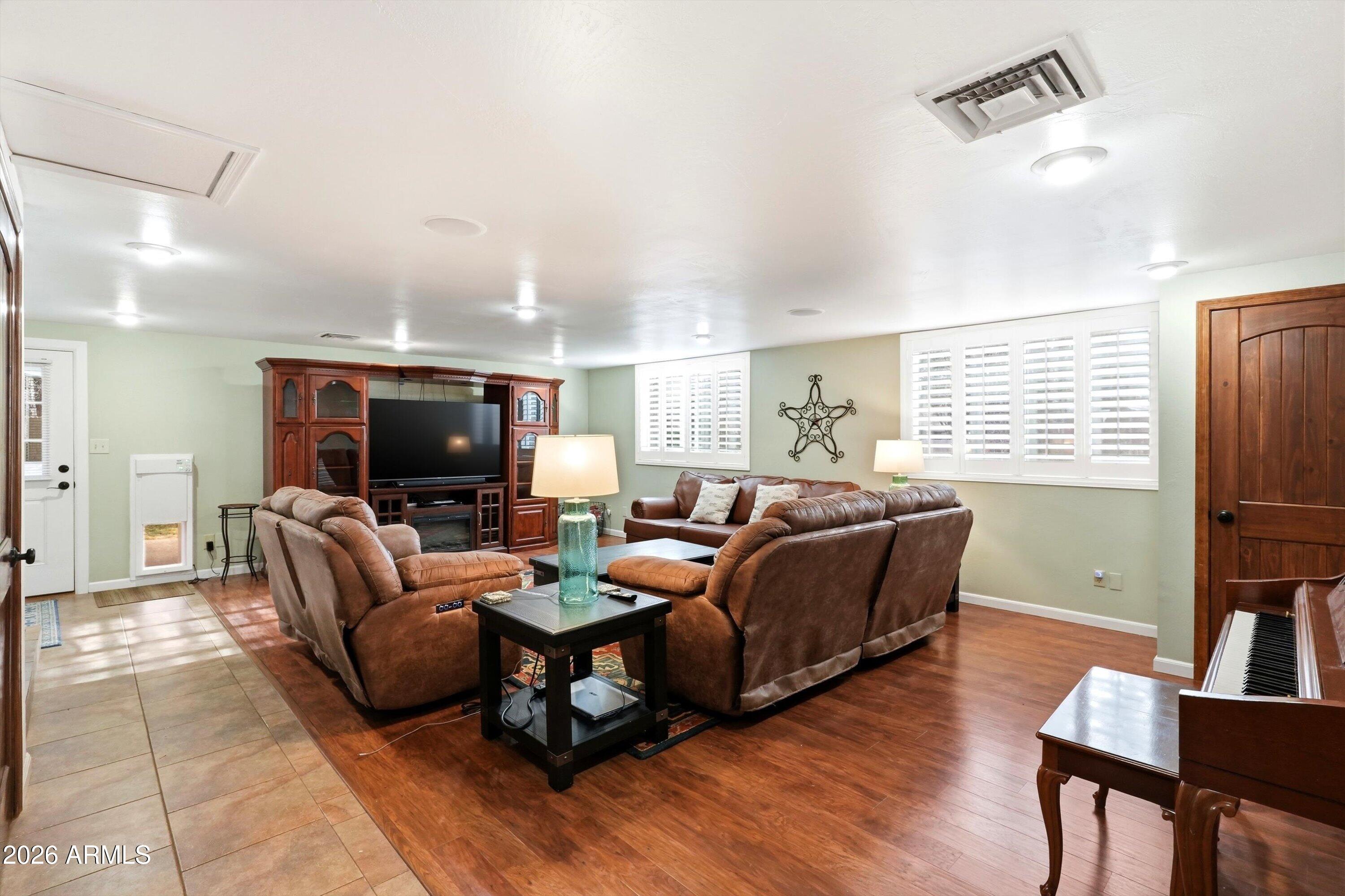 PINETOP COUNTRY CLUB UNIT 1 - Residential