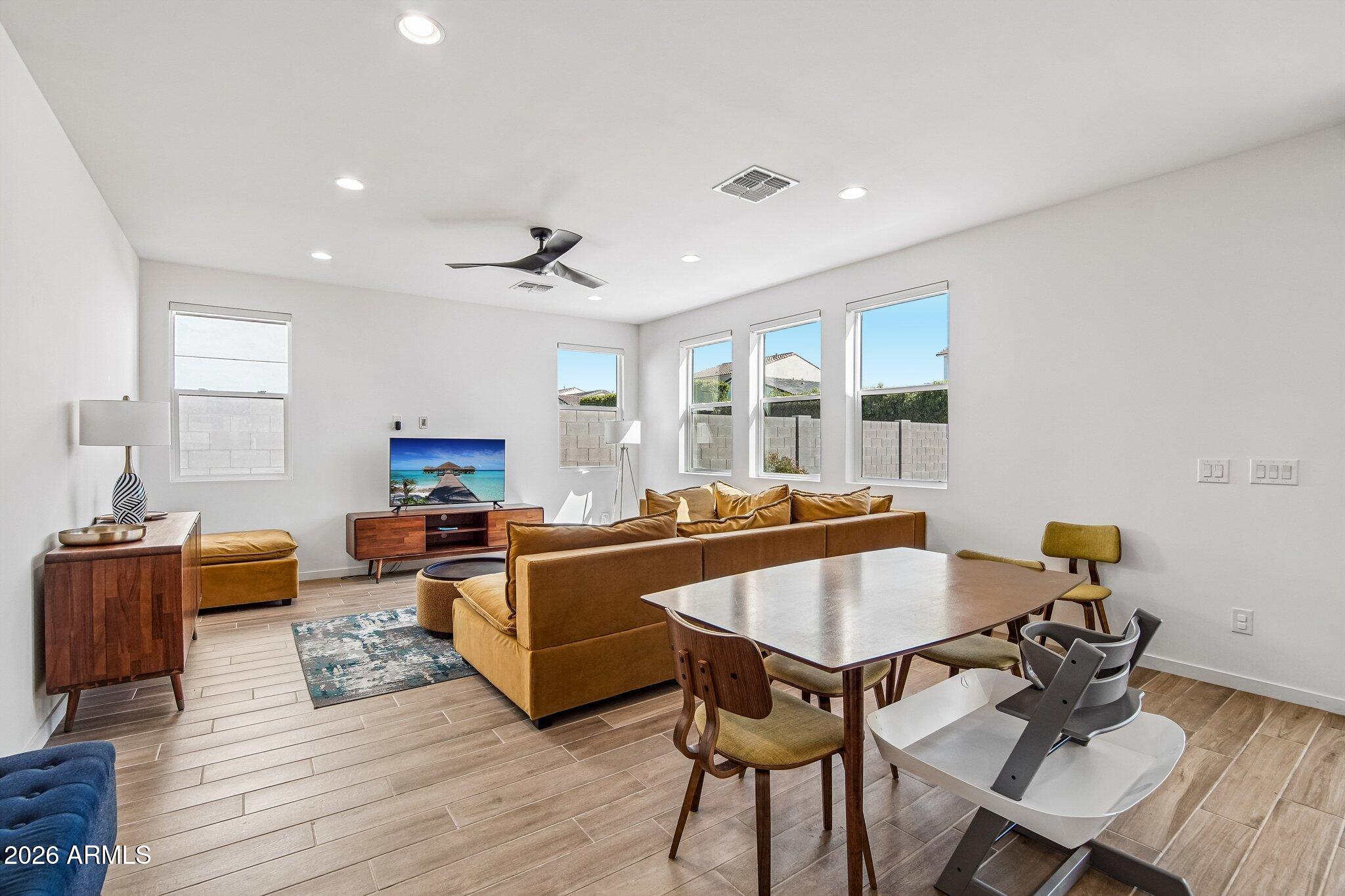 THE PRESERVE SAN TAN - UNIT 2B - Residential