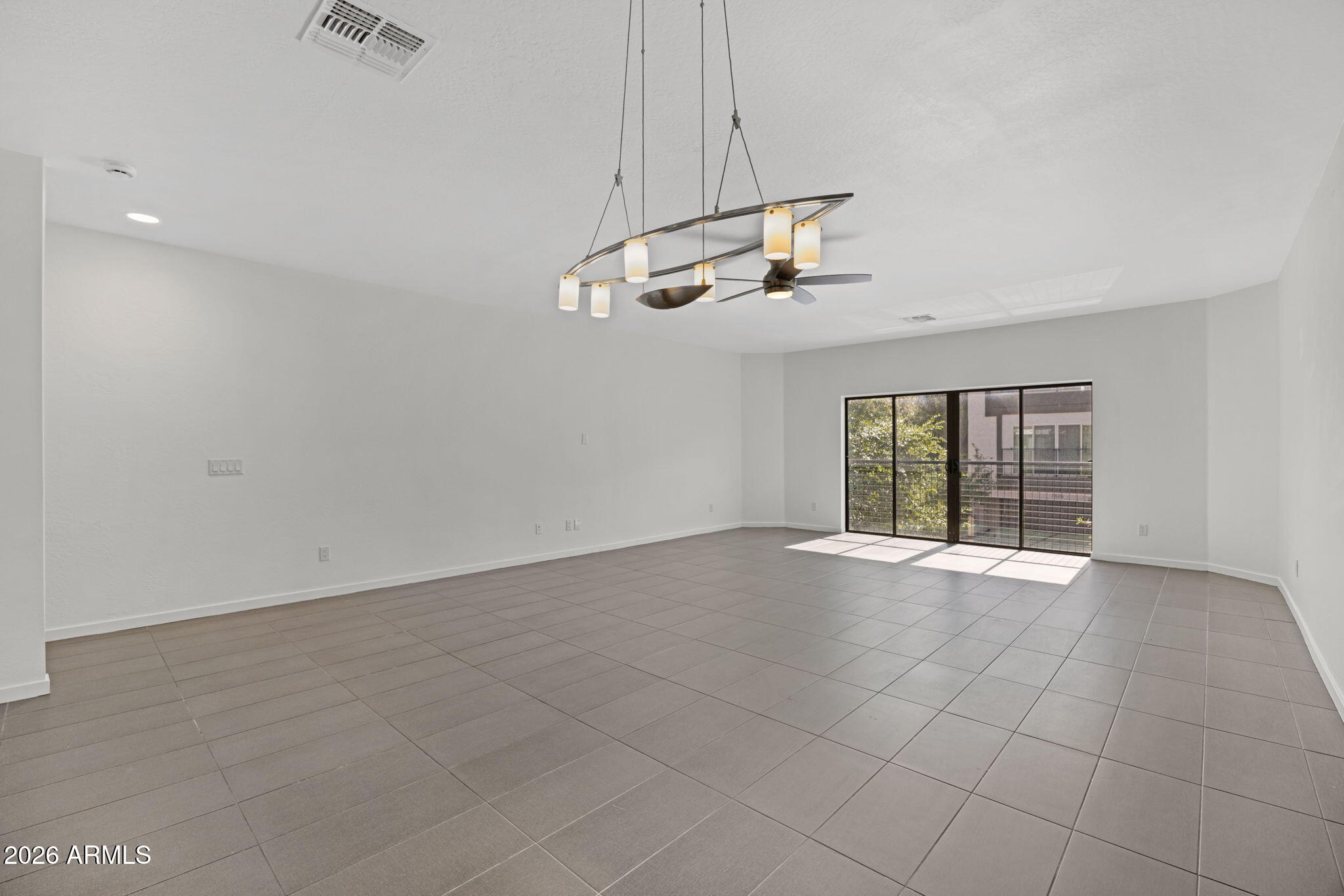 BROWNSTONE COMMONS - Residential