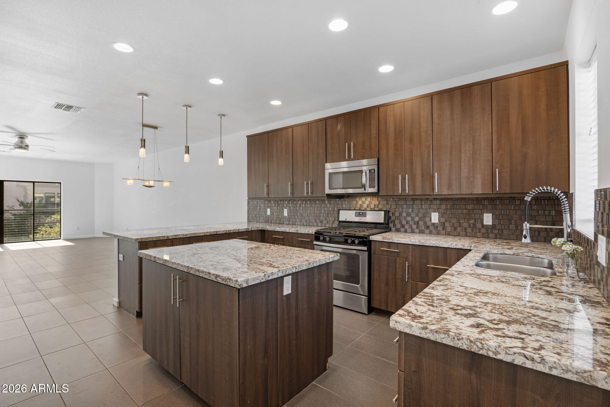 BROWNSTONE COMMONS - Residential