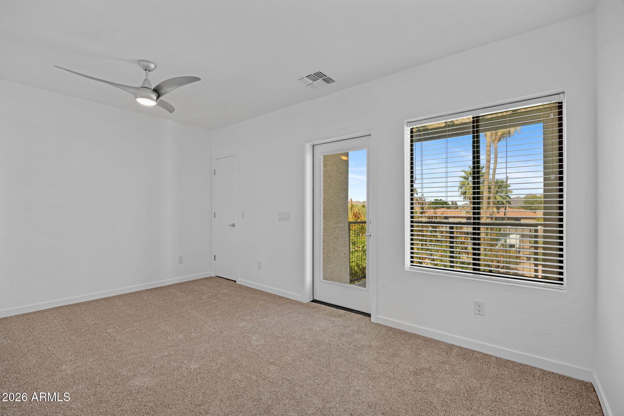 BROWNSTONE COMMONS - Residential