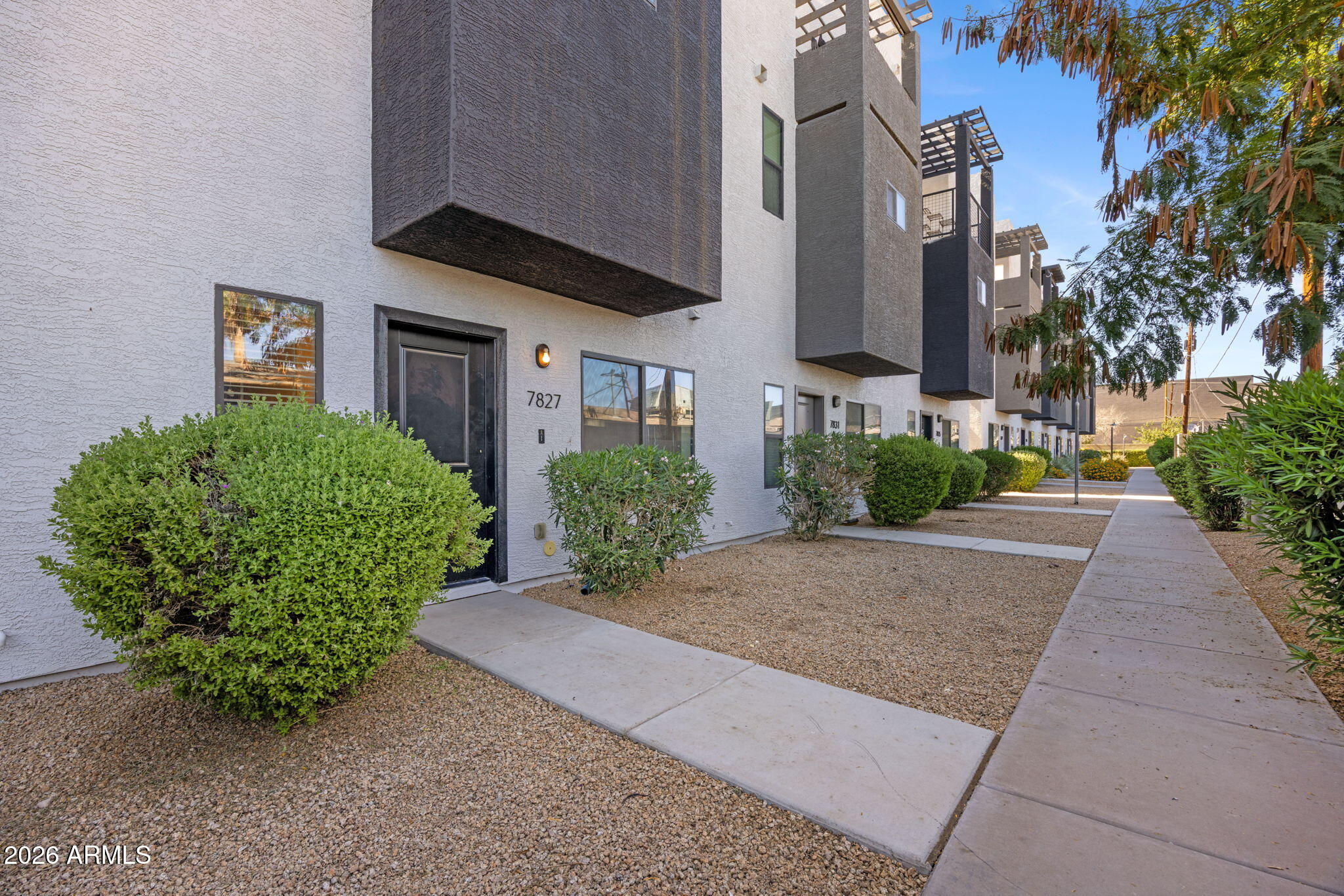 BROWNSTONE COMMONS - Residential