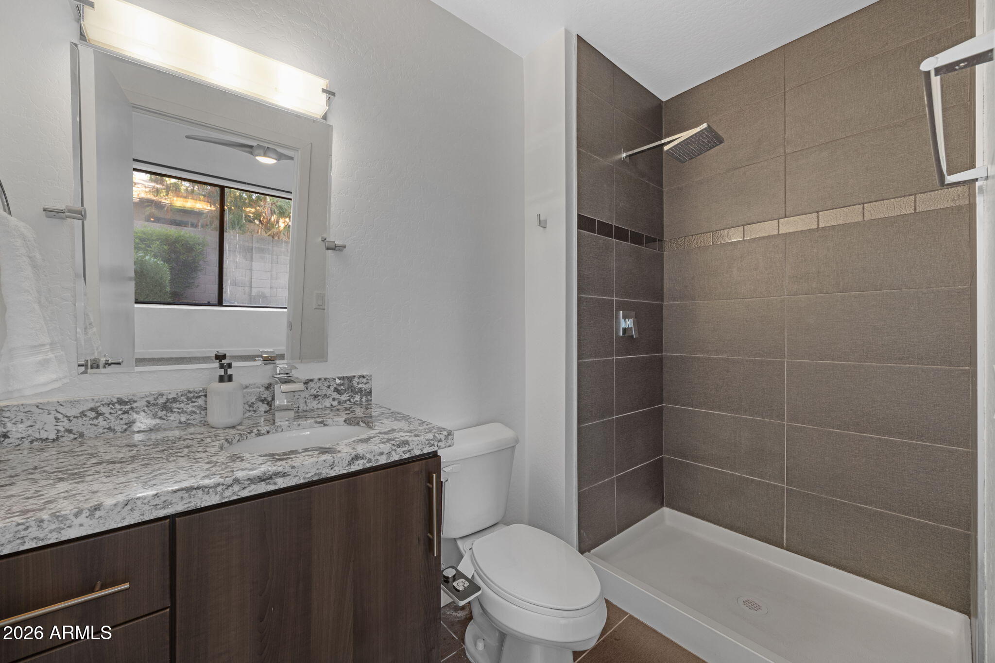 BROWNSTONE COMMONS - Residential