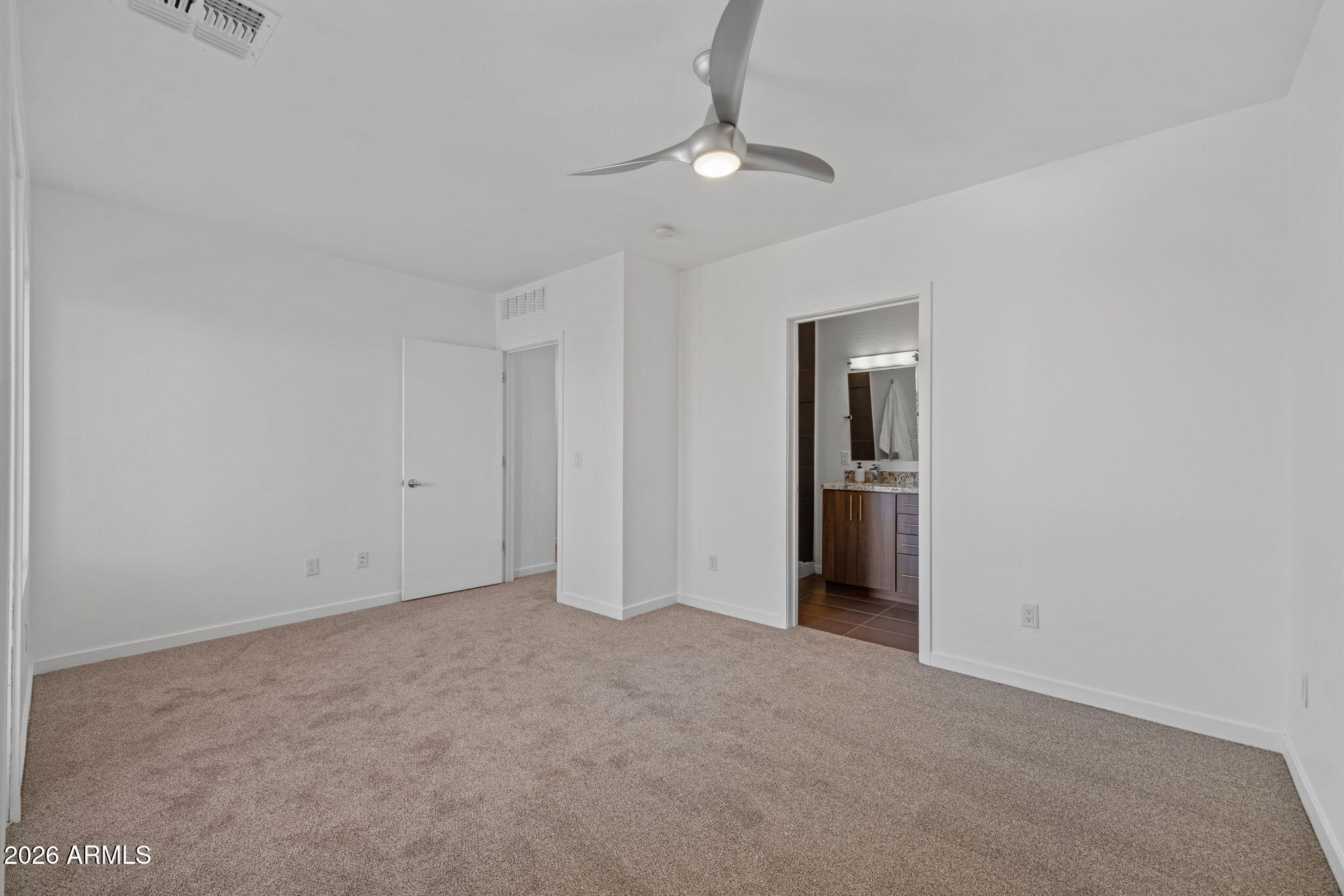 BROWNSTONE COMMONS - Residential