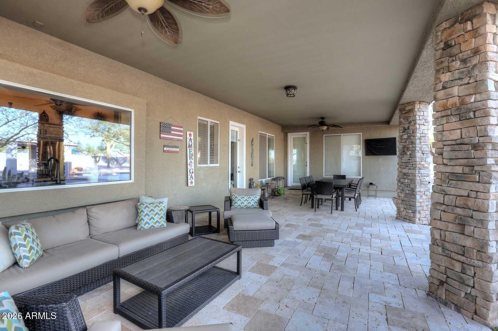 Custom home - 1.36 Acres - NO HOA - County Island - Residential
