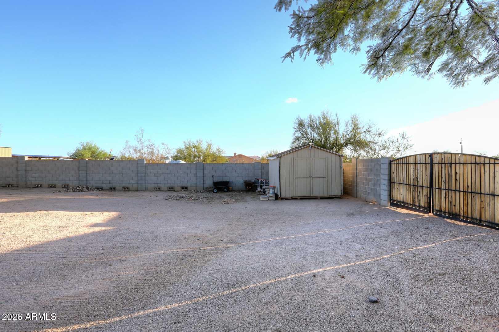 Custom home - 1.36 Acres - NO HOA - County Island - Residential