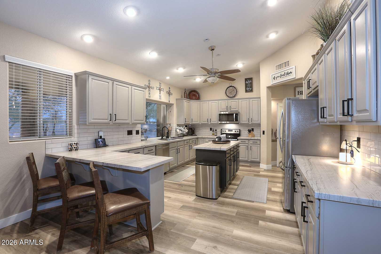 Custom home - 1.36 Acres - NO HOA - County Island - Residential