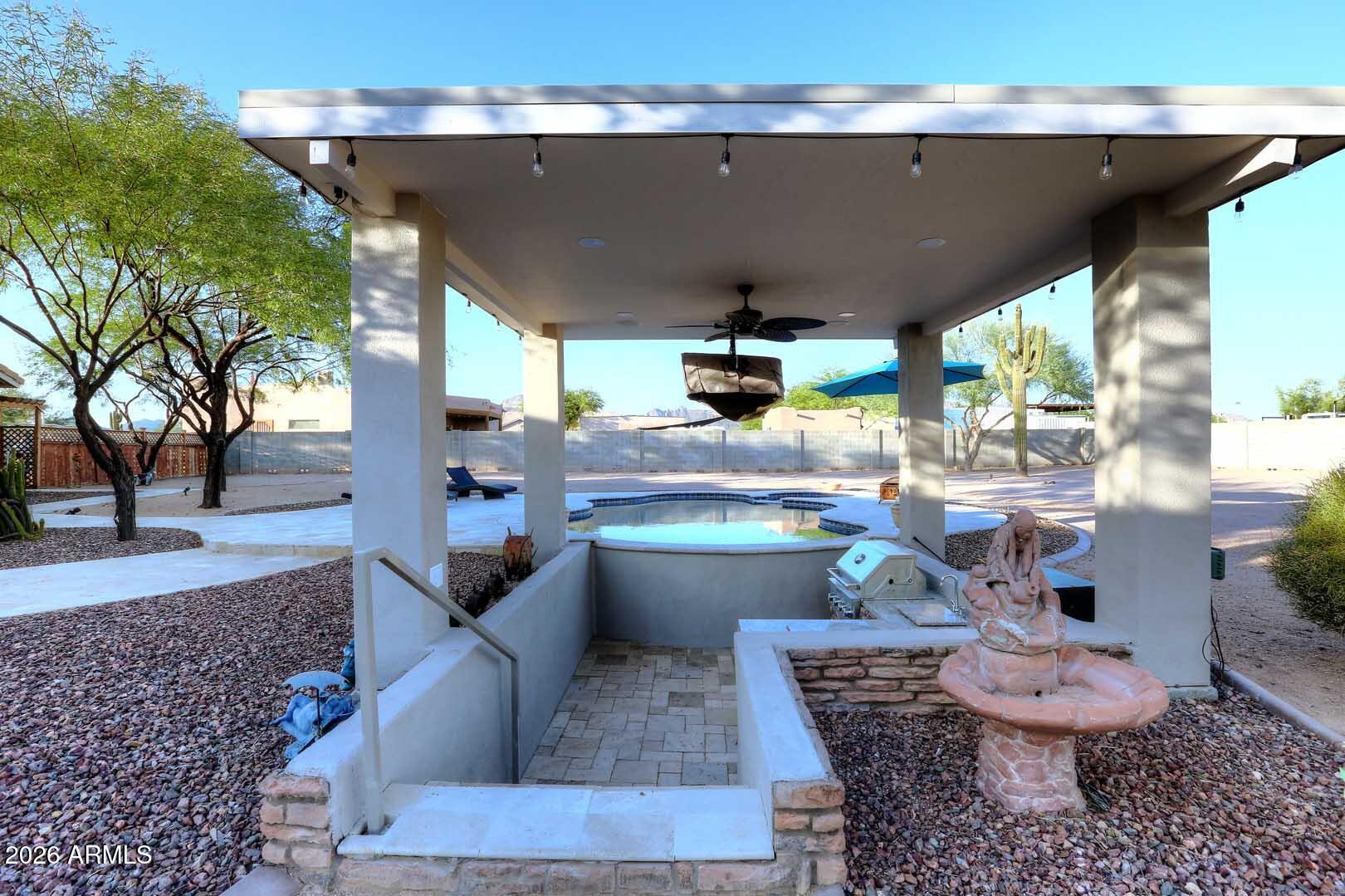 Custom home - 1.36 Acres - NO HOA - County Island - Residential