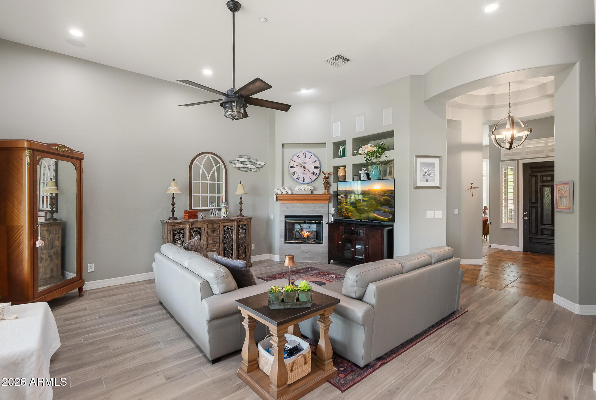 ANTHEM UNIT 24 - Residential