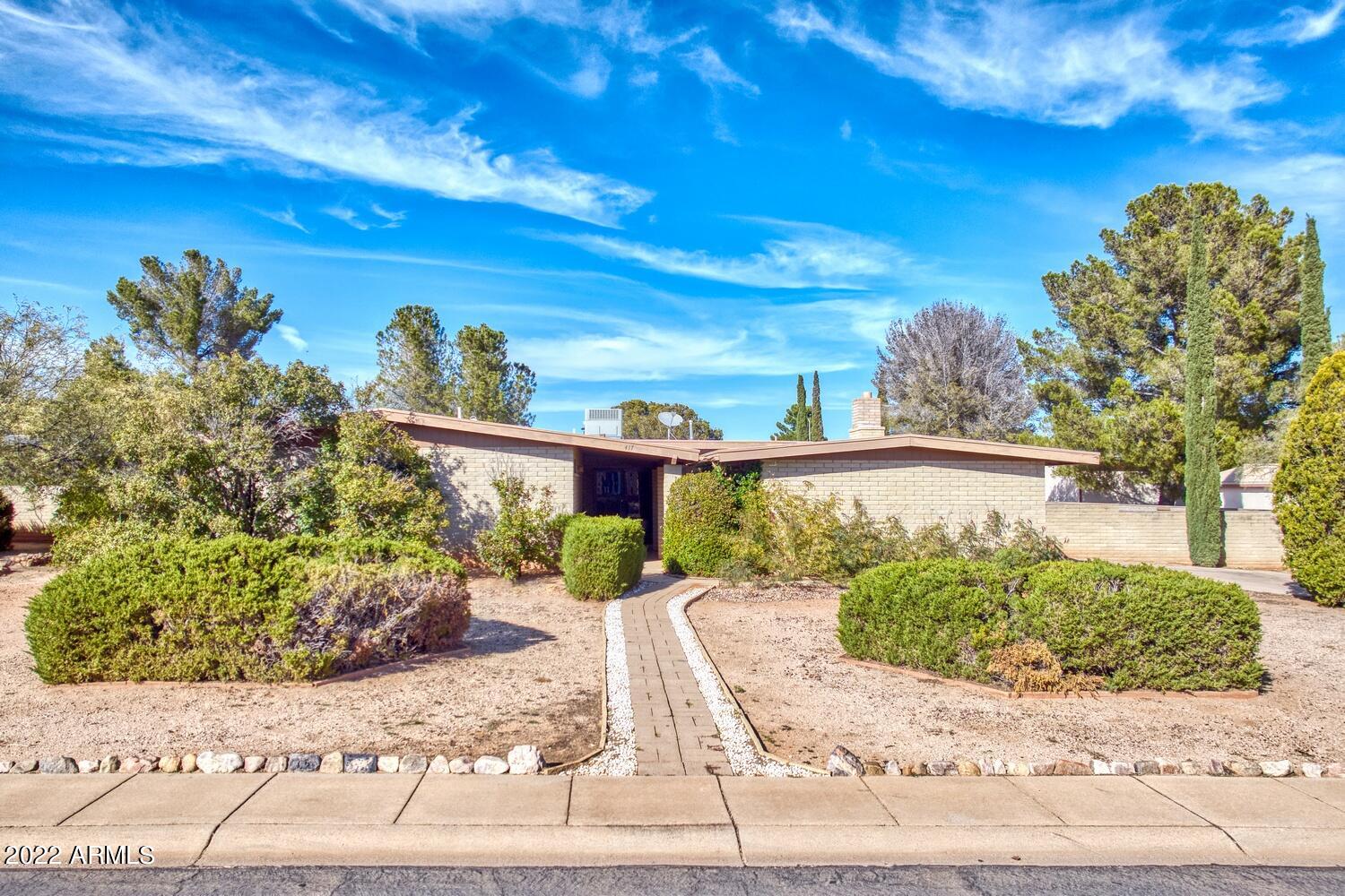 TOWN & COUNTRY ESTATES UNIT 11 - Residential