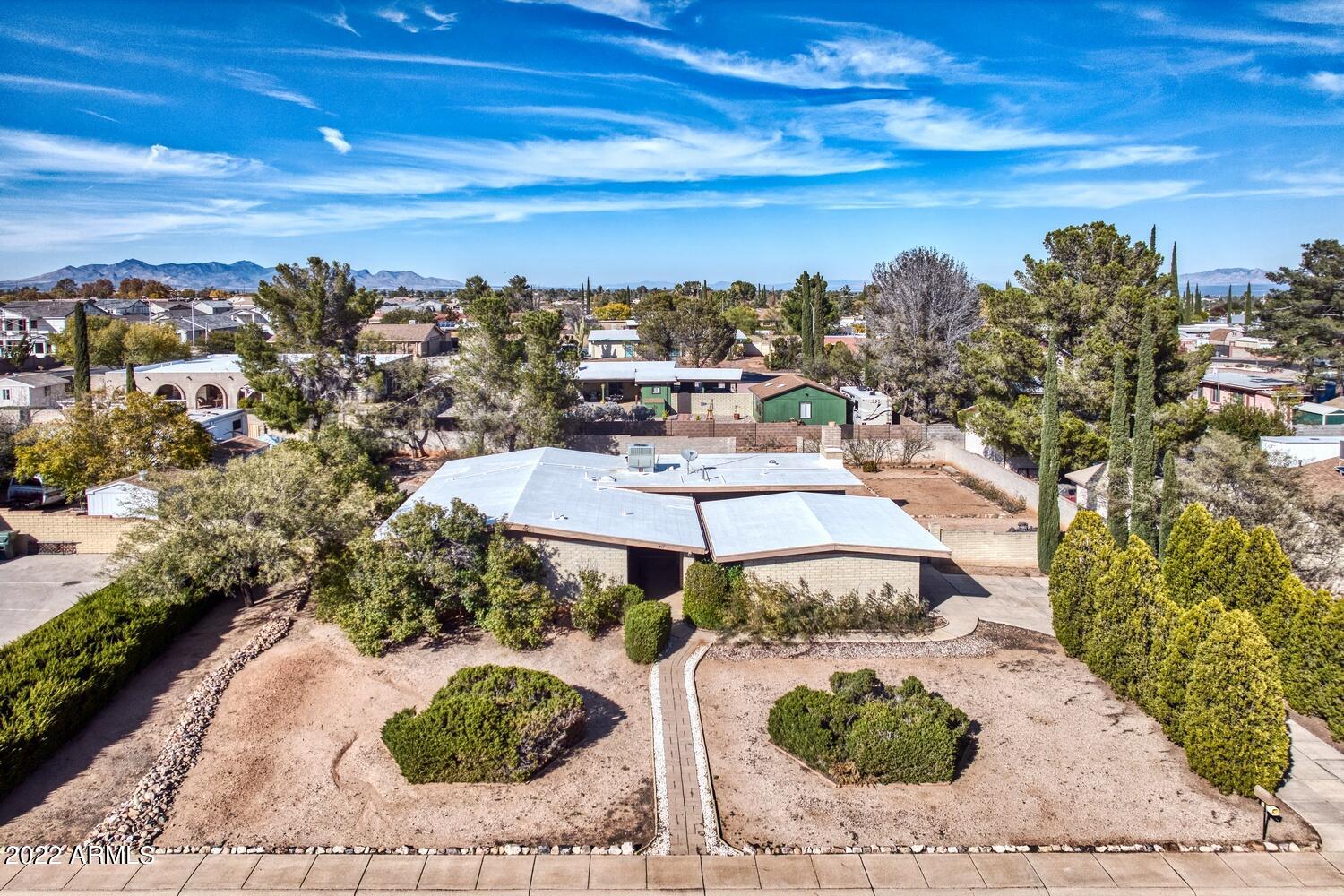 TOWN & COUNTRY ESTATES UNIT 11 - Residential