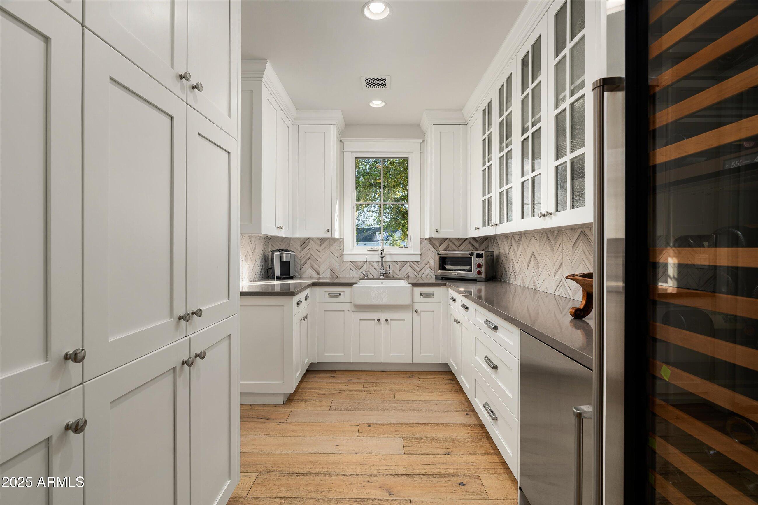 DEL RAY ESTATES  8 - Residential