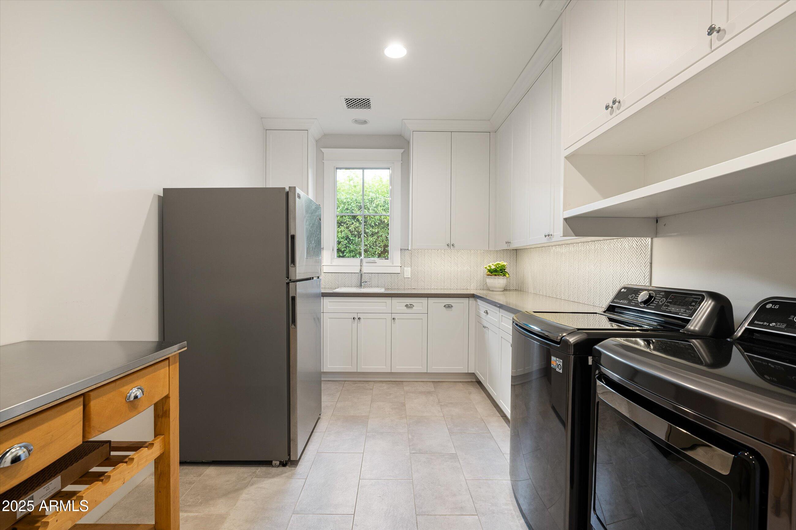 DEL RAY ESTATES  8 - Residential