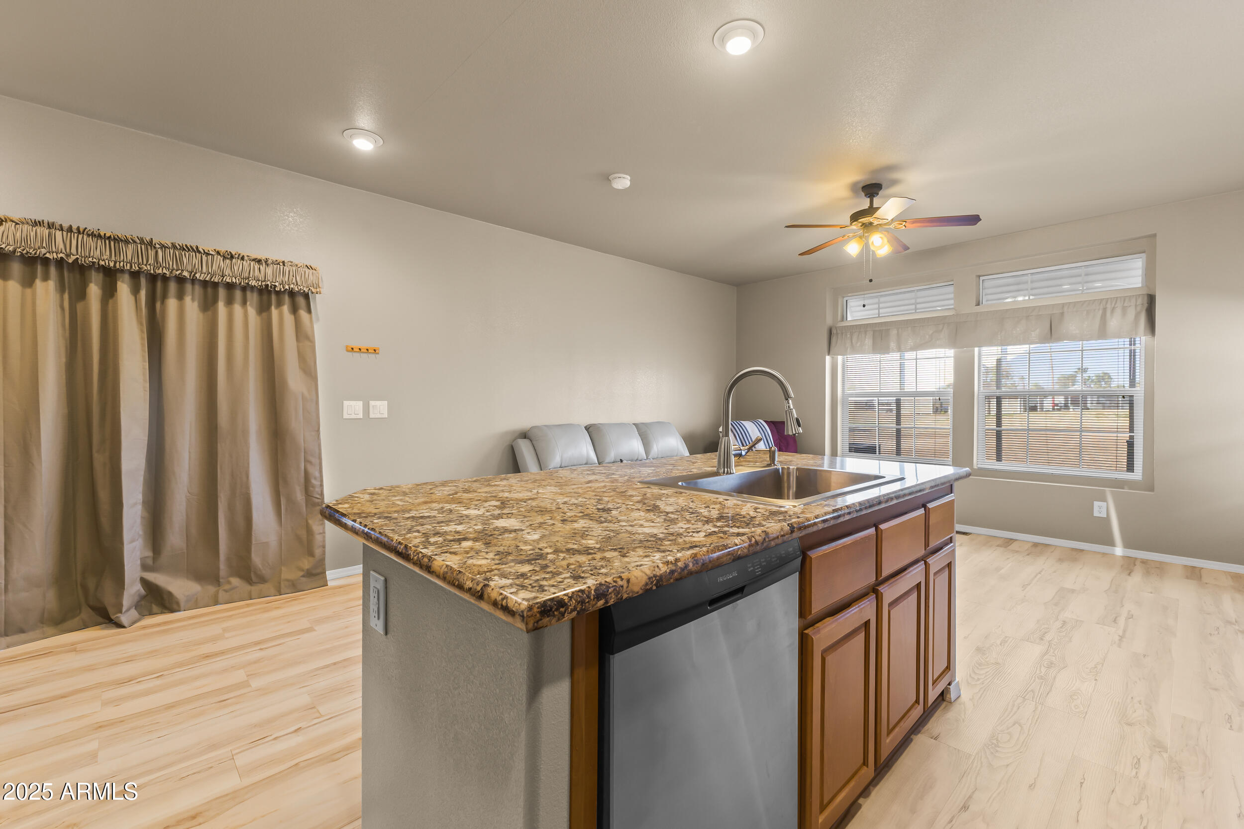 PUEBLO EL MIRAGE RV RESORT - Residential