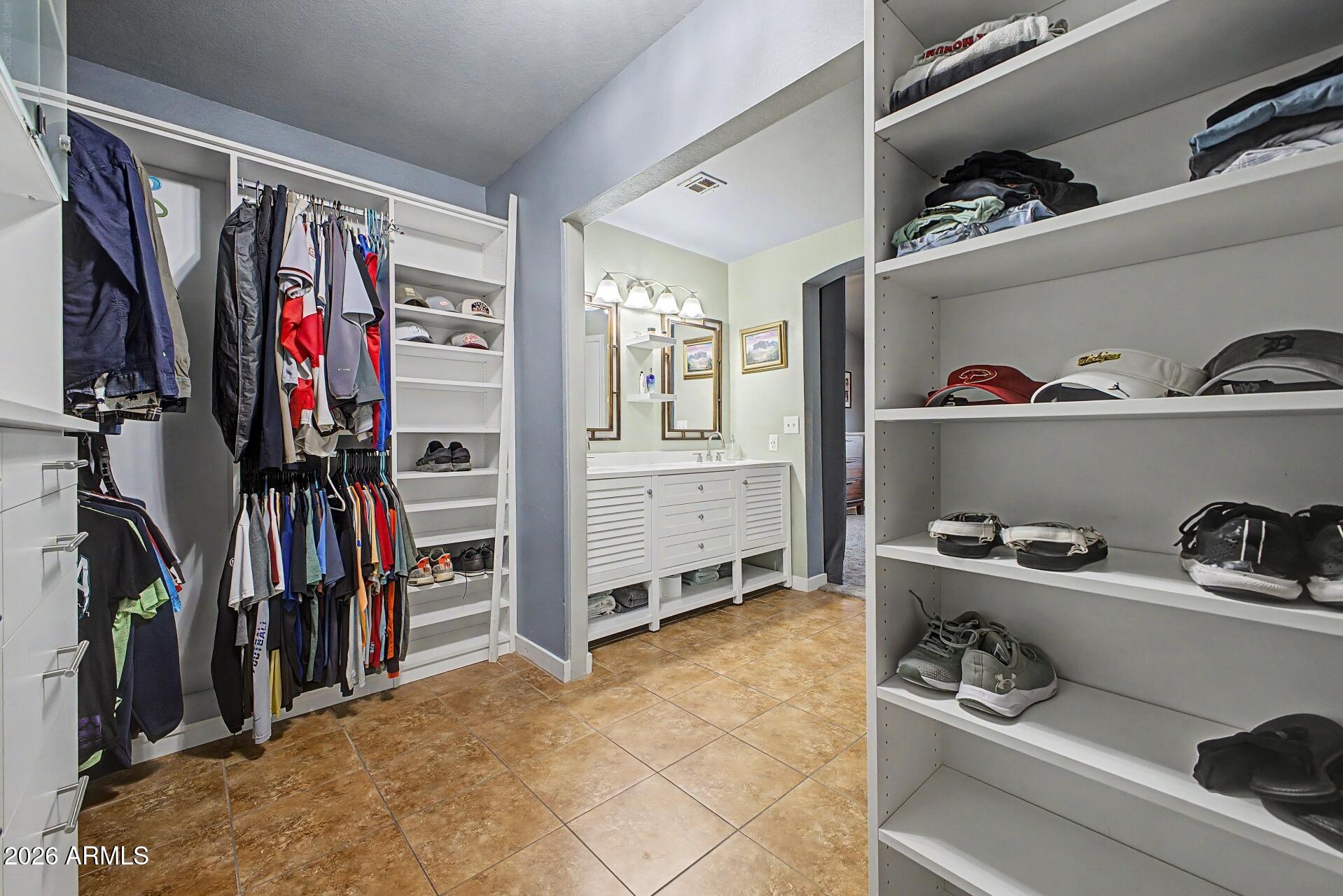 ADOBE MOUNTAIN ESTATES UNIT 2 - Residential