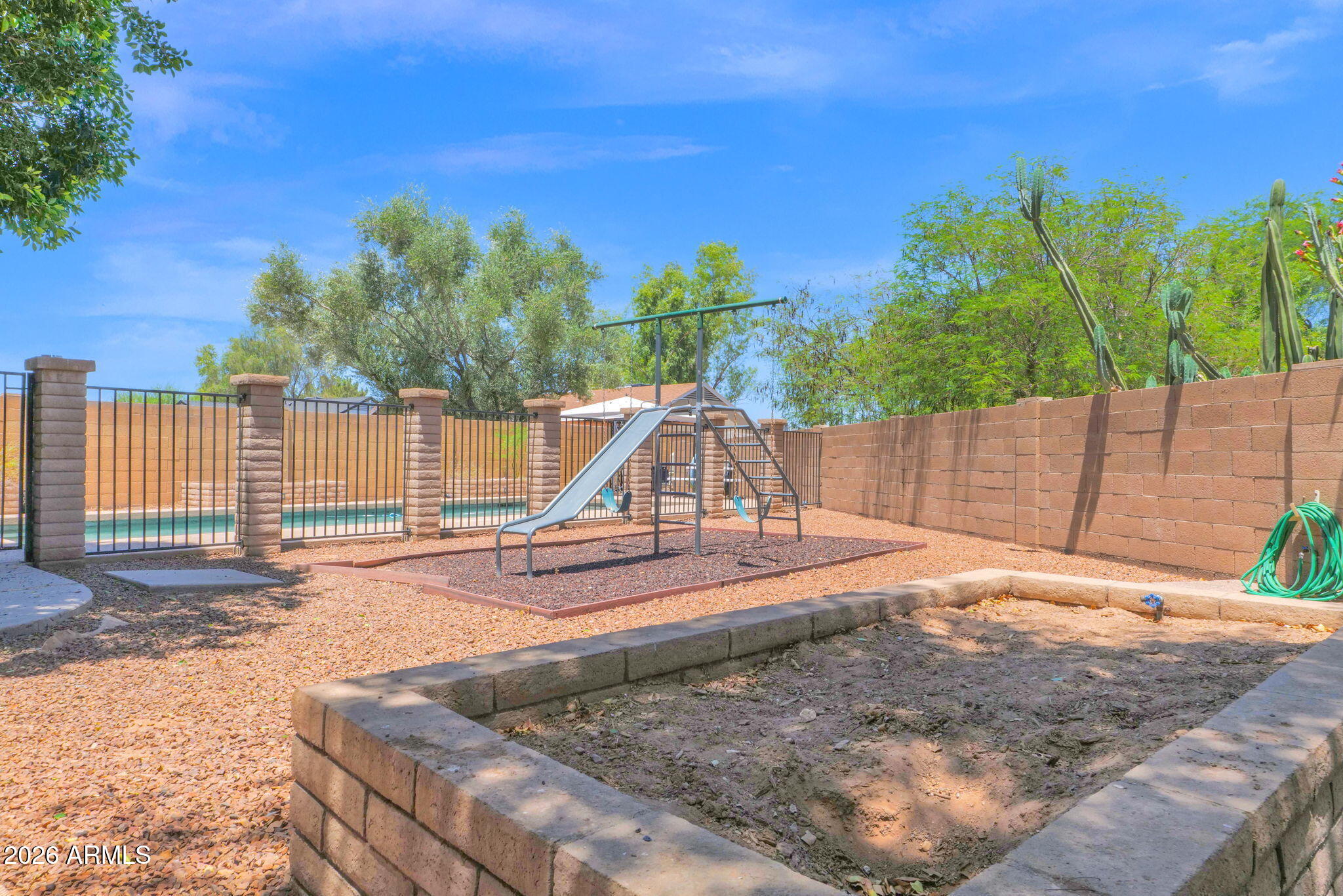 MONTE VISTA NO 37 - Residential Lease