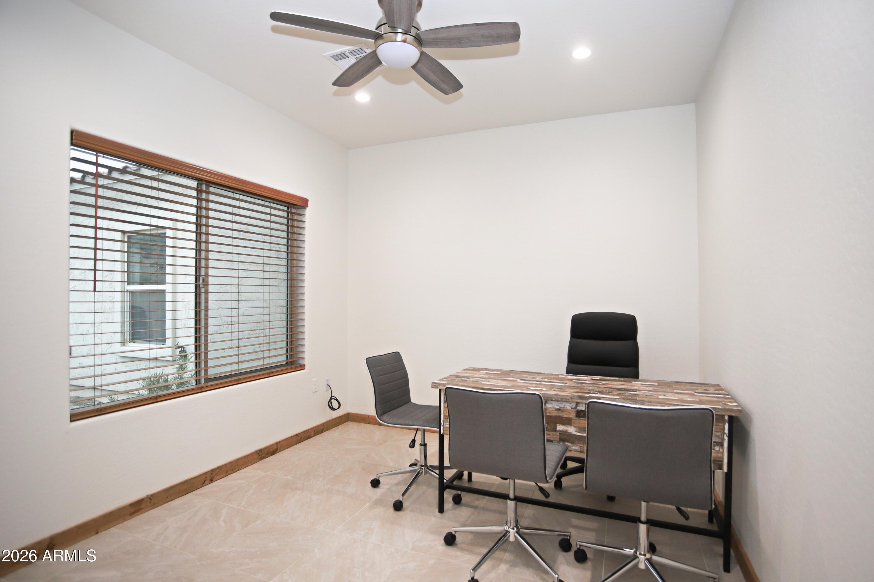 LAS MONTANAS UNIT I - Residential