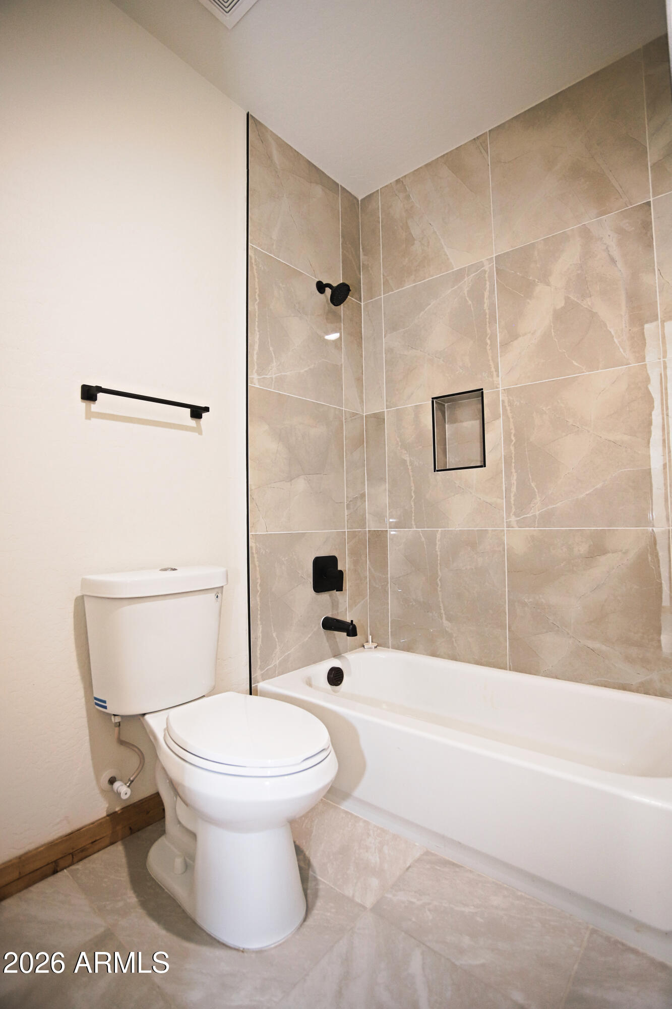 LAS MONTANAS UNIT I - Residential