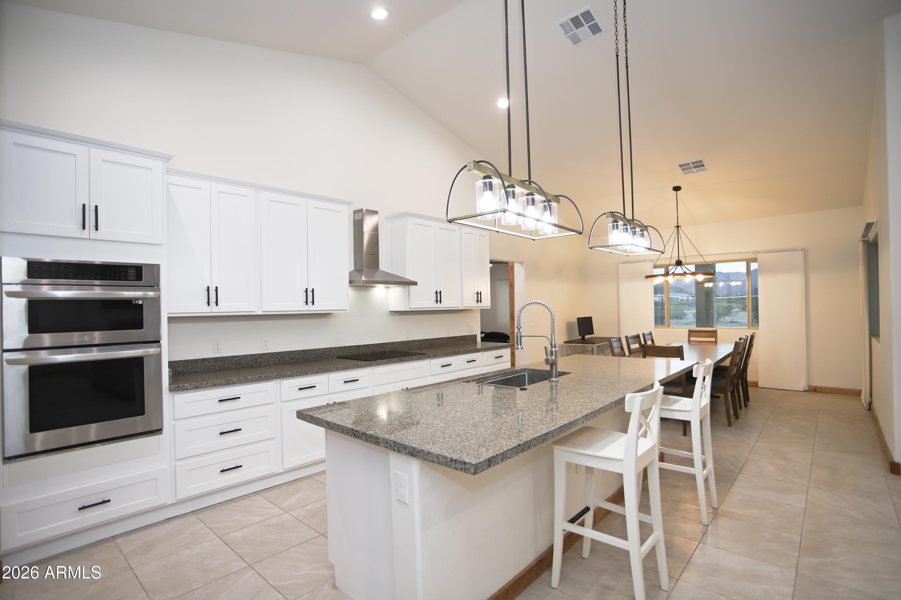 LAS MONTANAS UNIT I - Residential