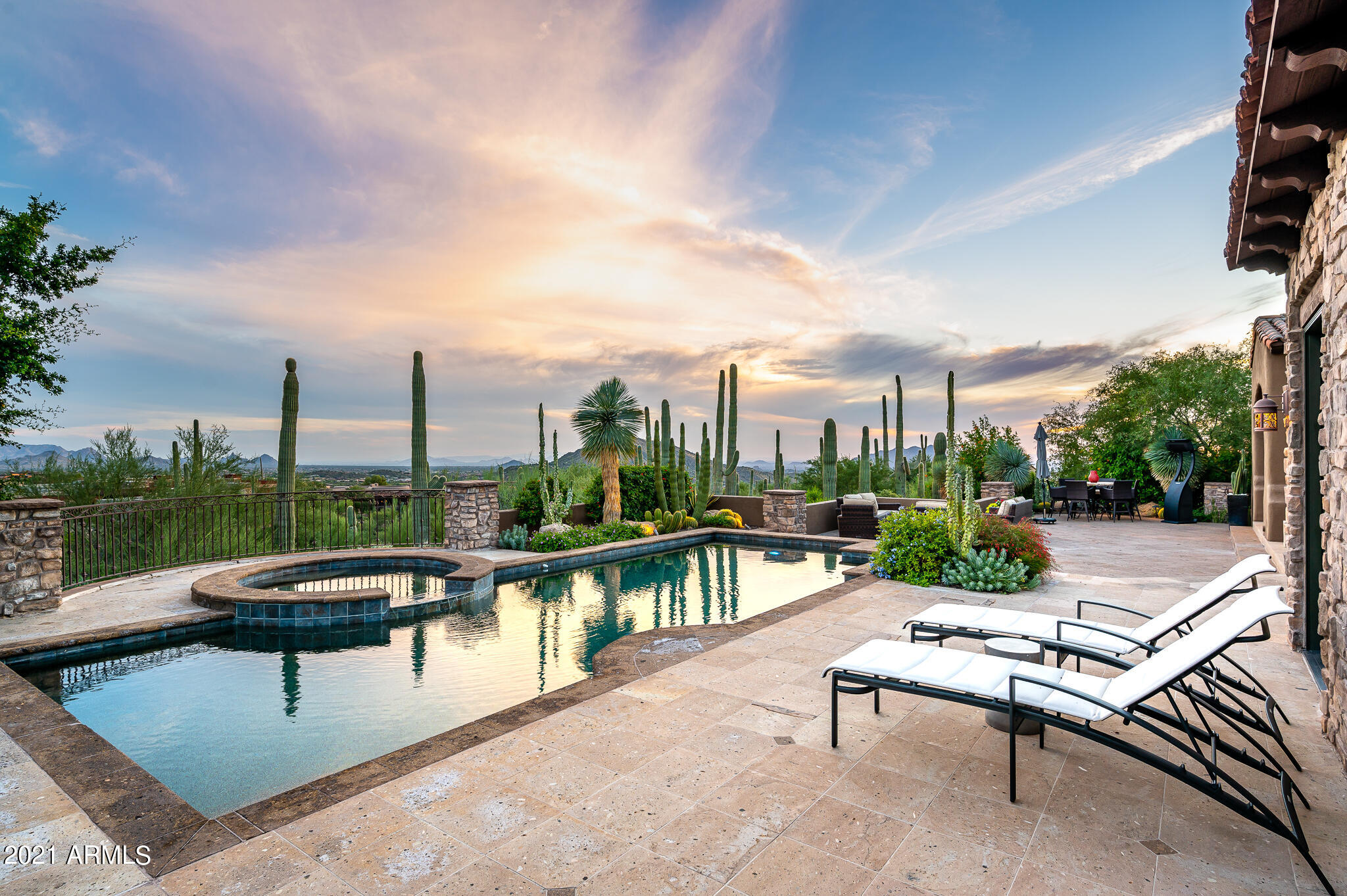 DESERT MOUNTAIN - Residential