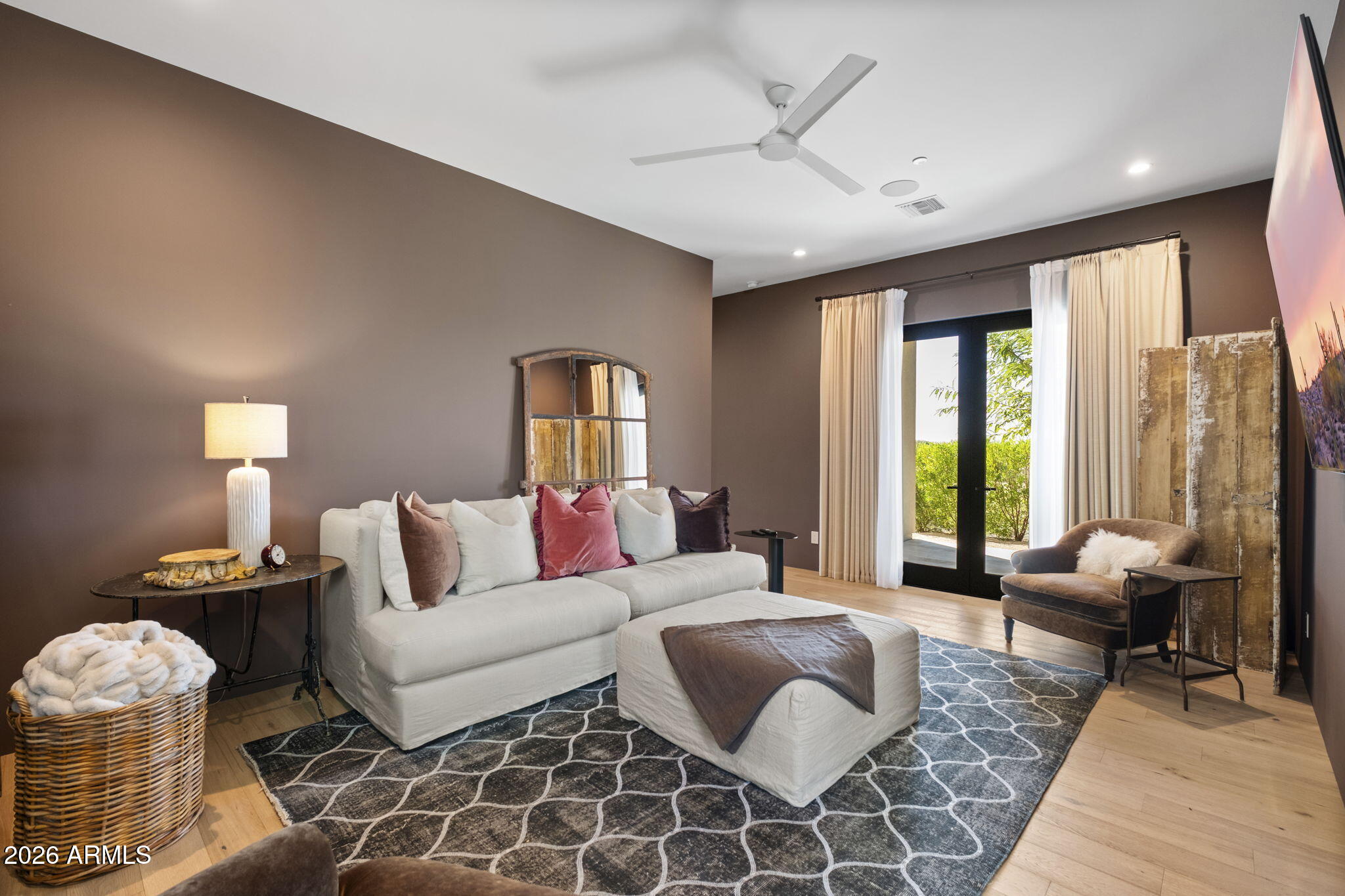 LOMAS VERDES ESTATES - Residential