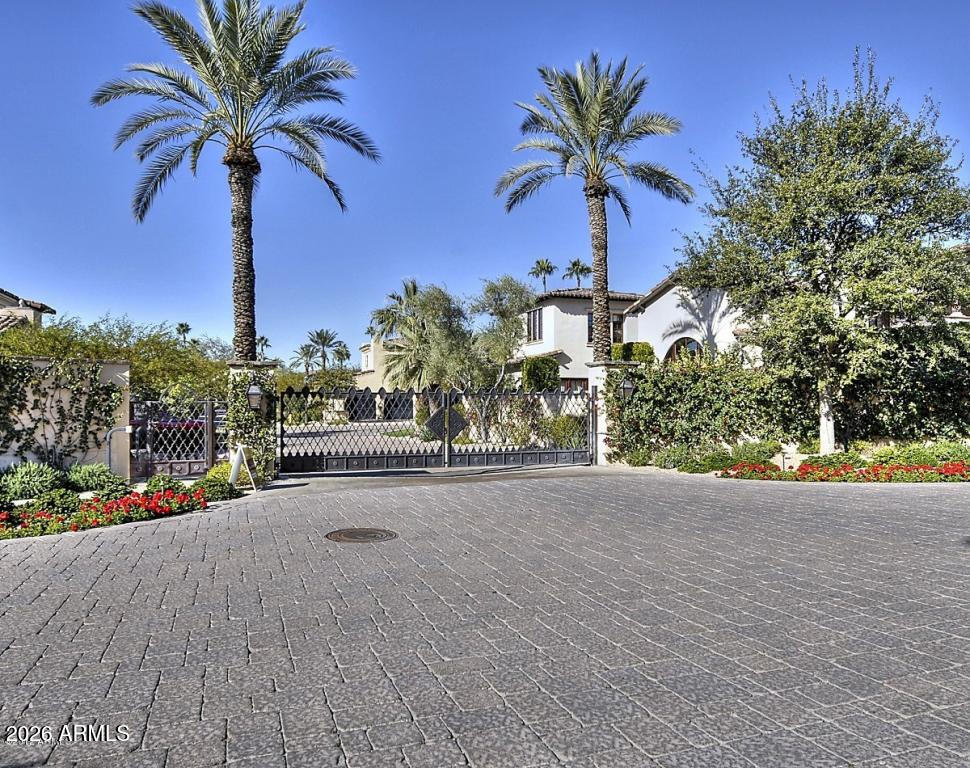 Montelucia Omni Resort Hotel - Residential