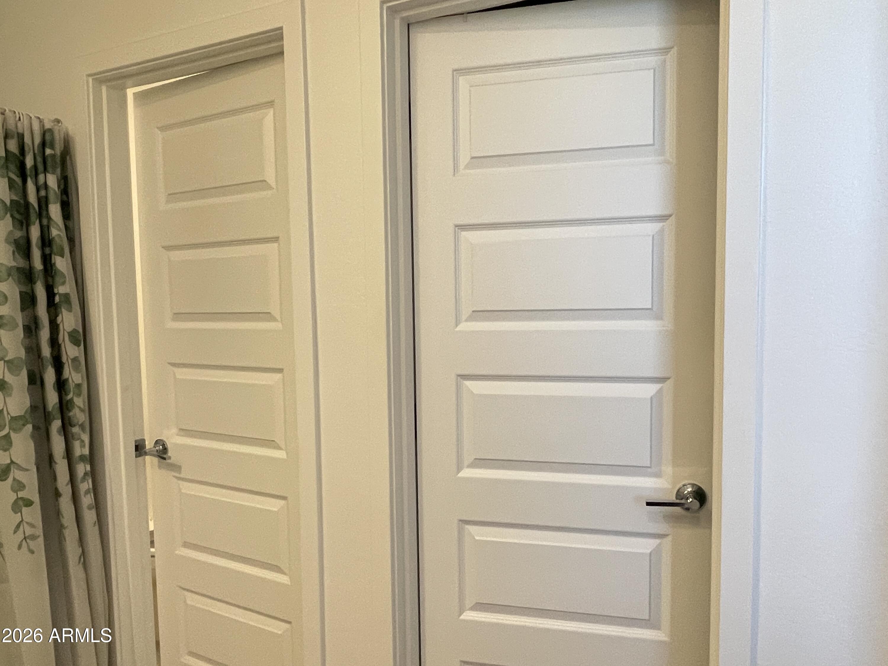 WESTERN ENCLAVE 2 PARCELS 2A AND 2B REPLAT - Residential