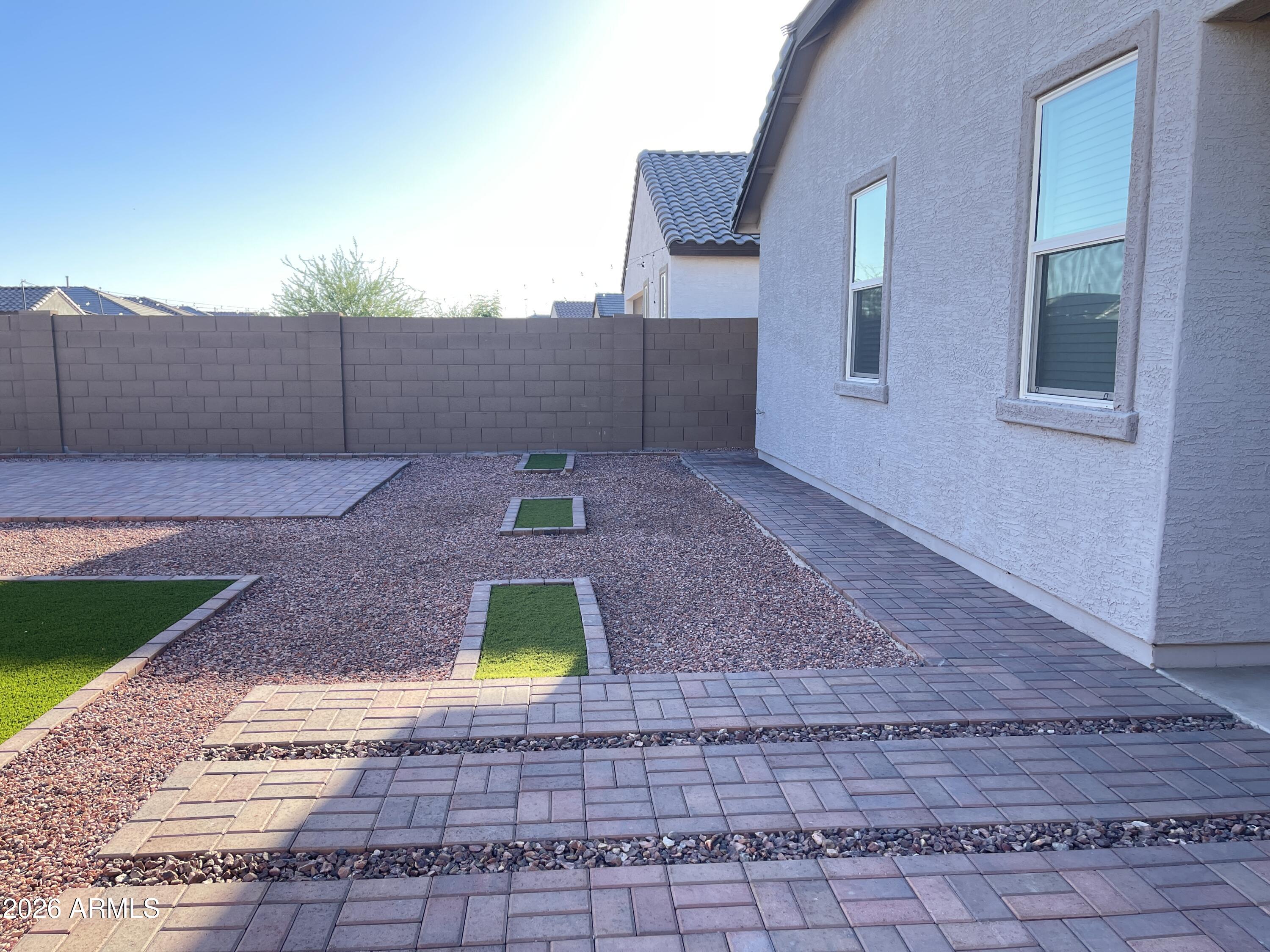 WESTERN ENCLAVE 2 PARCELS 2A AND 2B REPLAT - Residential