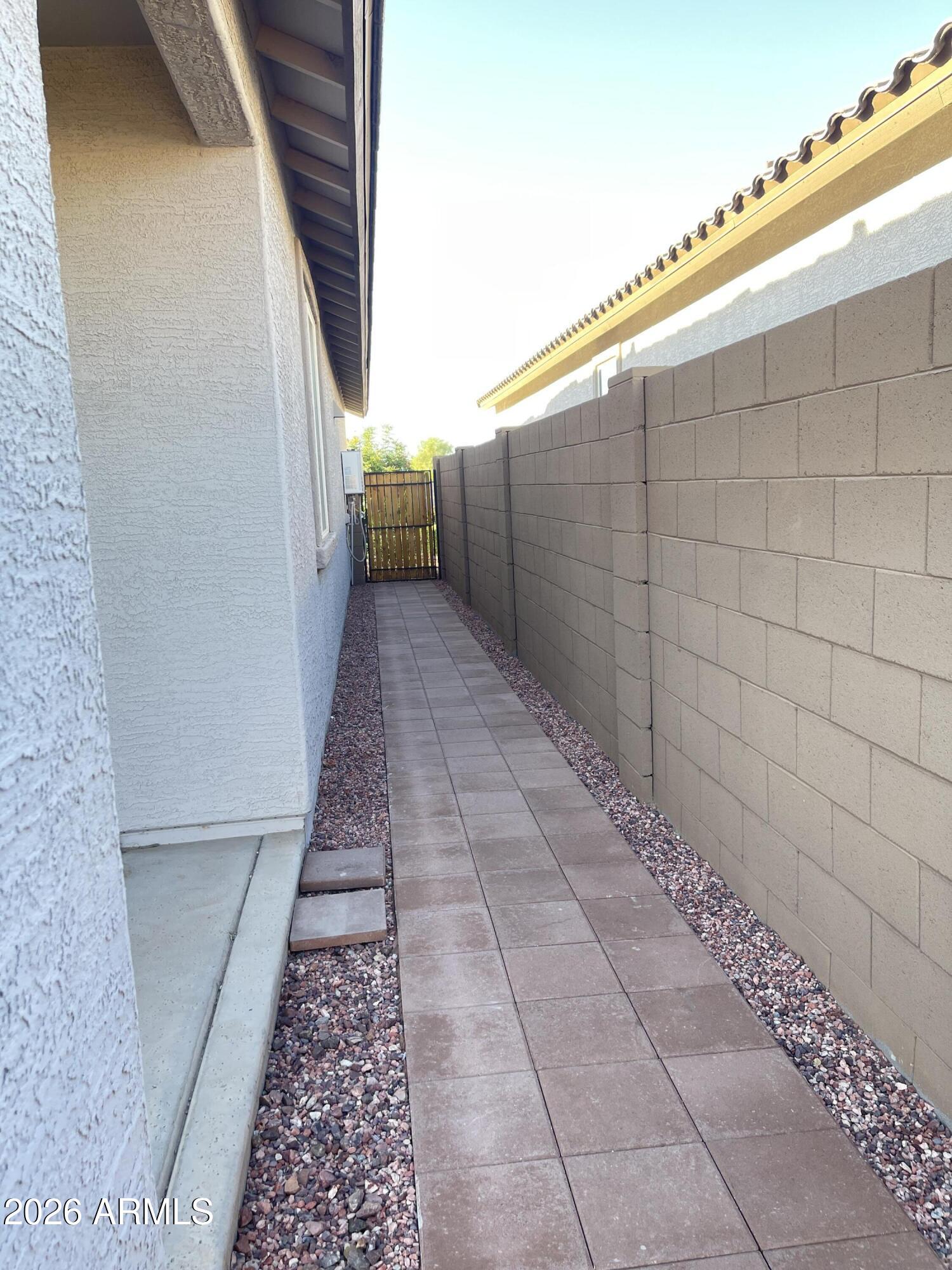 WESTERN ENCLAVE 2 PARCELS 2A AND 2B REPLAT - Residential