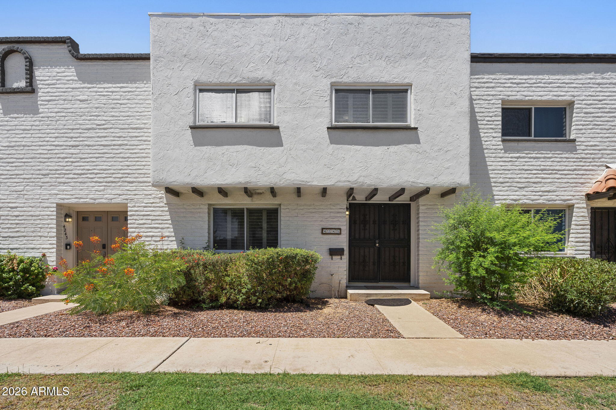 CASA GRANADA EAST TOWNHOUSES - Residential
