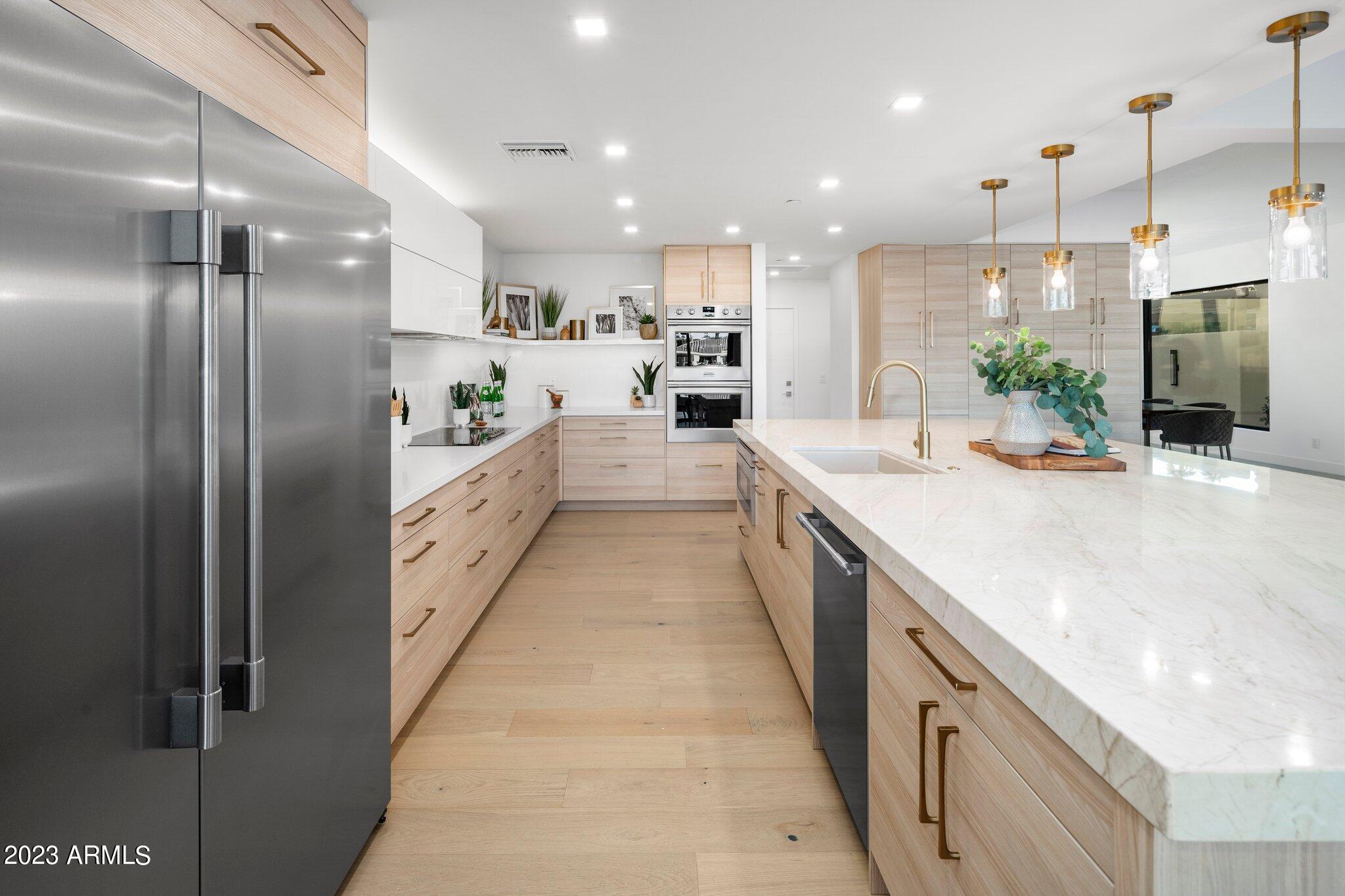 VISTA DEL LAGO - Residential