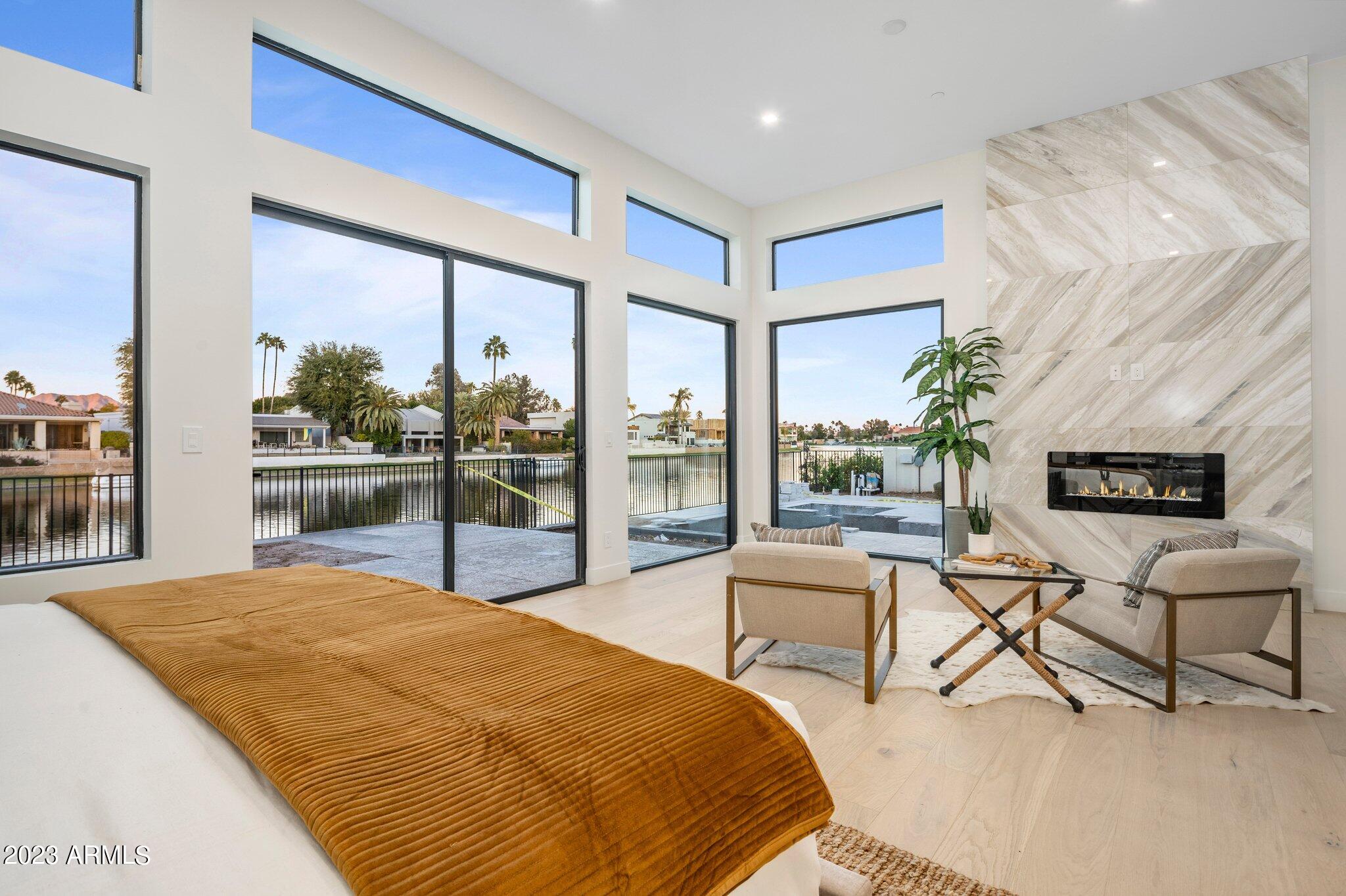 VISTA DEL LAGO - Residential