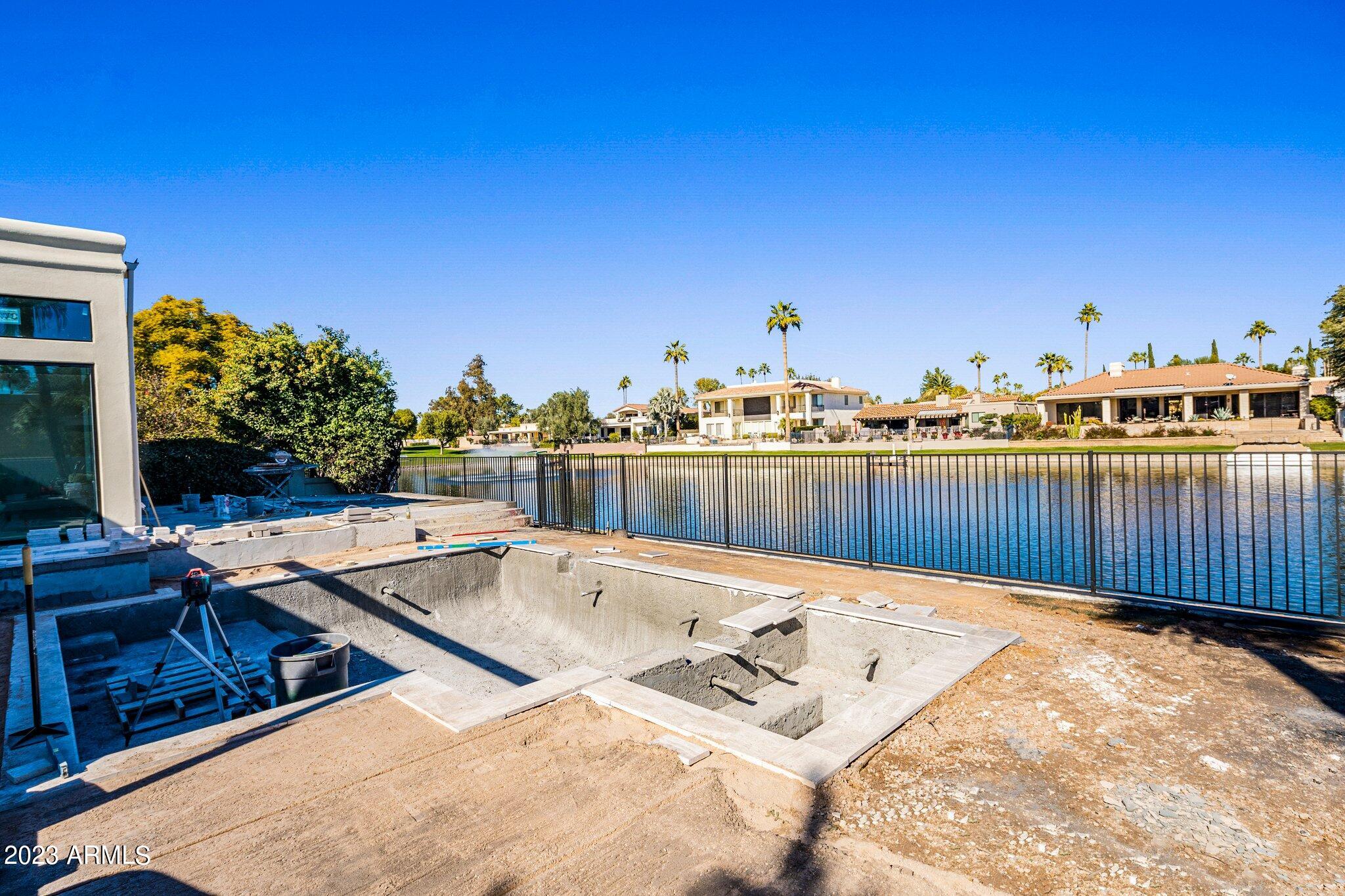 VISTA DEL LAGO - Residential