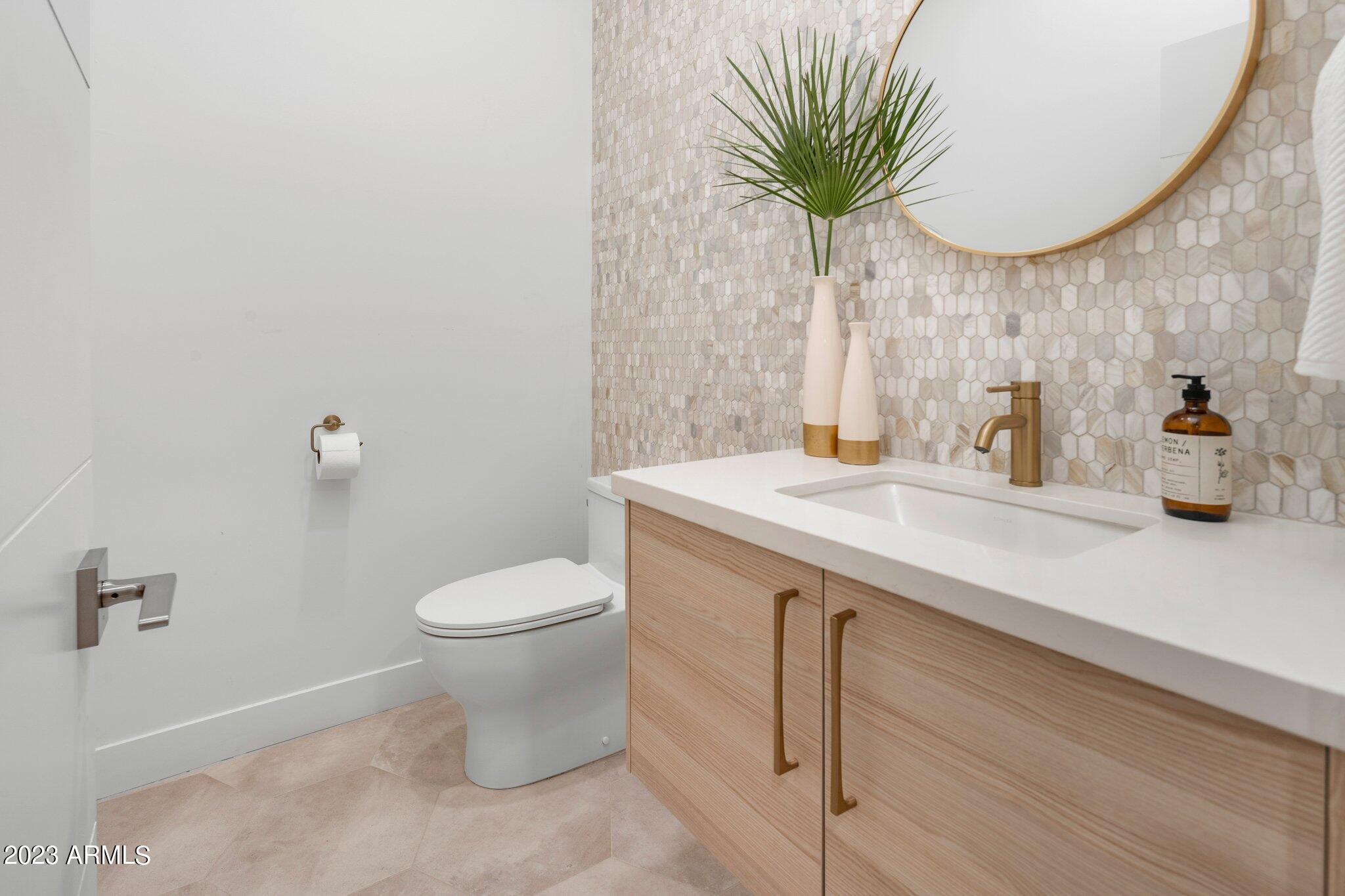 VISTA DEL LAGO - Residential