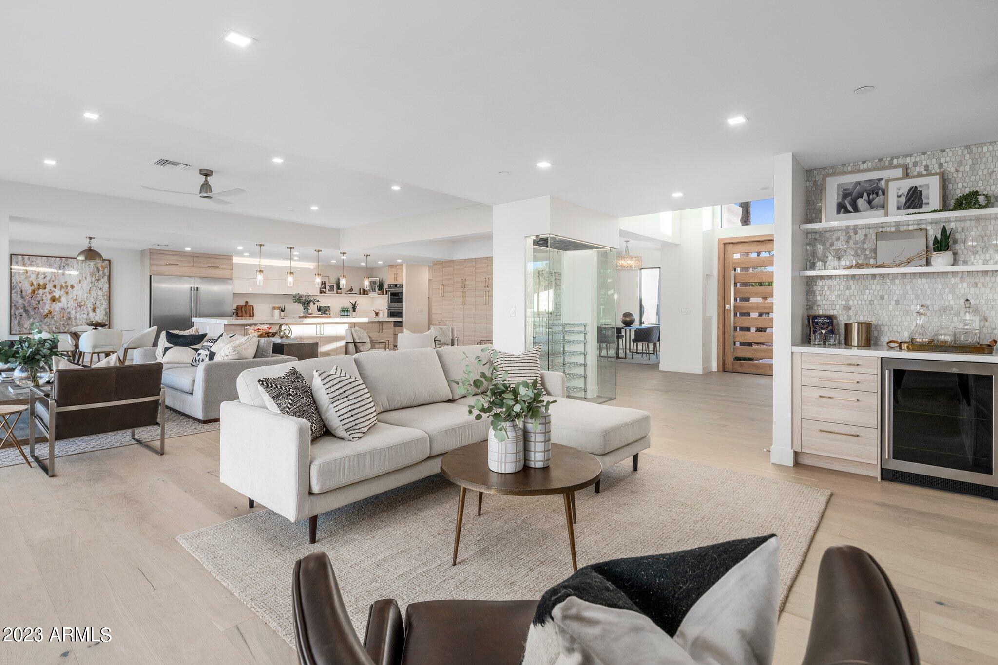 VISTA DEL LAGO - Residential