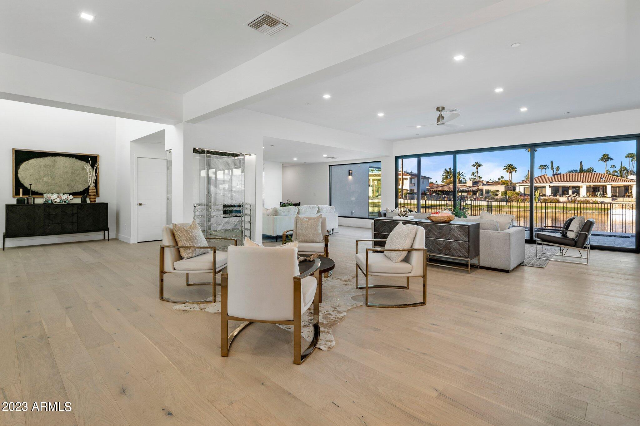 VISTA DEL LAGO - Residential