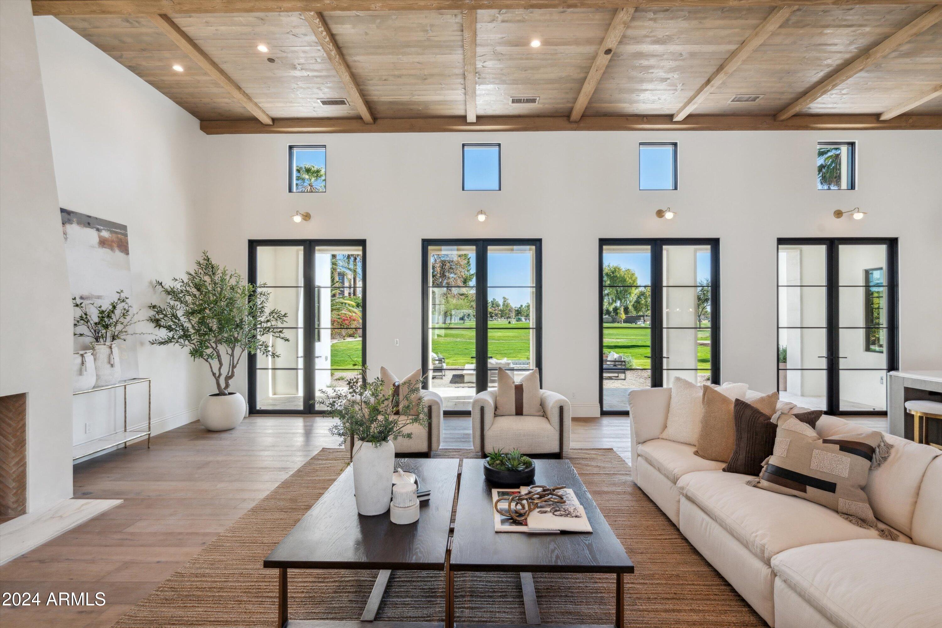 COUNTRY CLUB PLACE - Residential