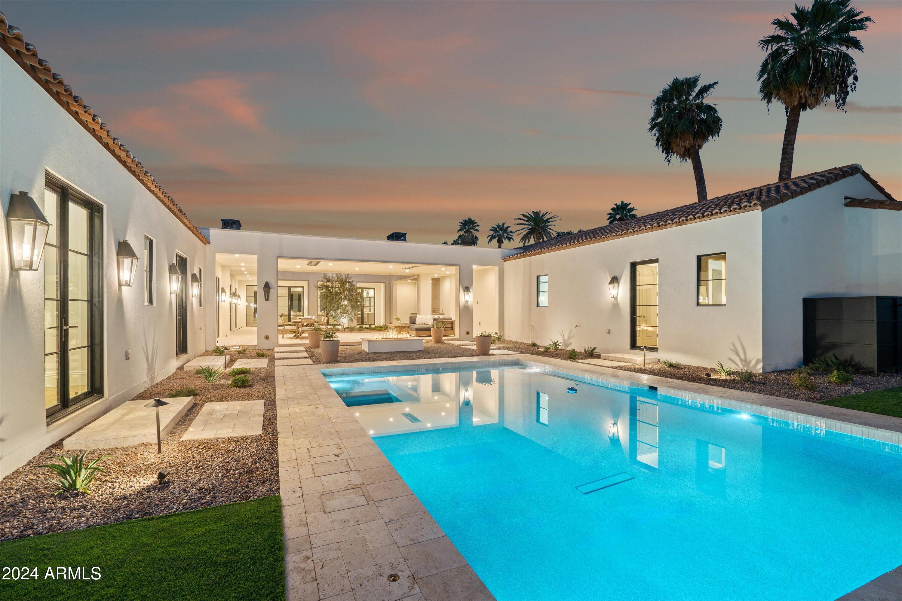 COUNTRY CLUB PLACE - Residential